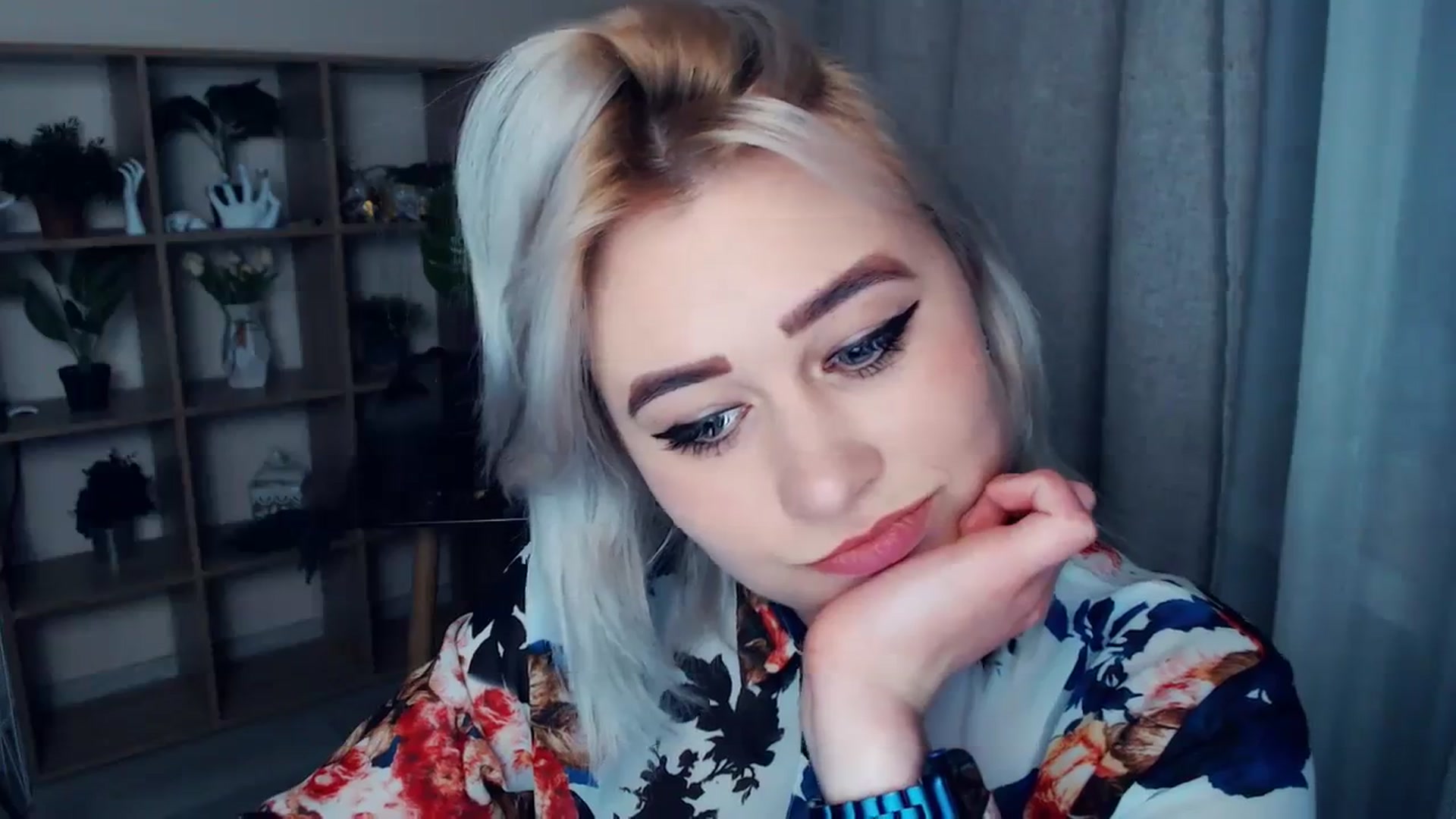 Gallery image thumbnail from Kukla_kolduna's myfreecams stream on, 03/13/2024, 17:25 image 20 of 20