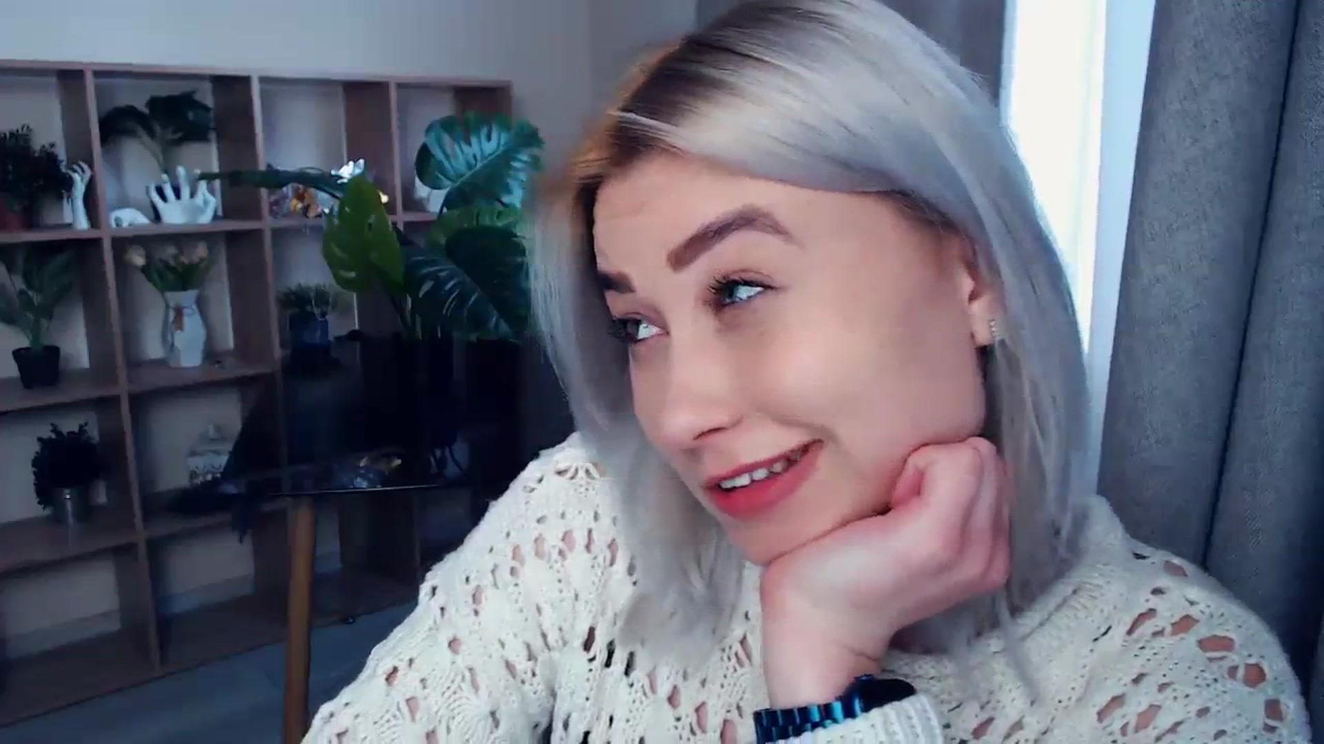Gallery image thumbnail from Kukla_kolduna's myfreecams stream on, 03/16/2024, 14:33 image 12 of 20