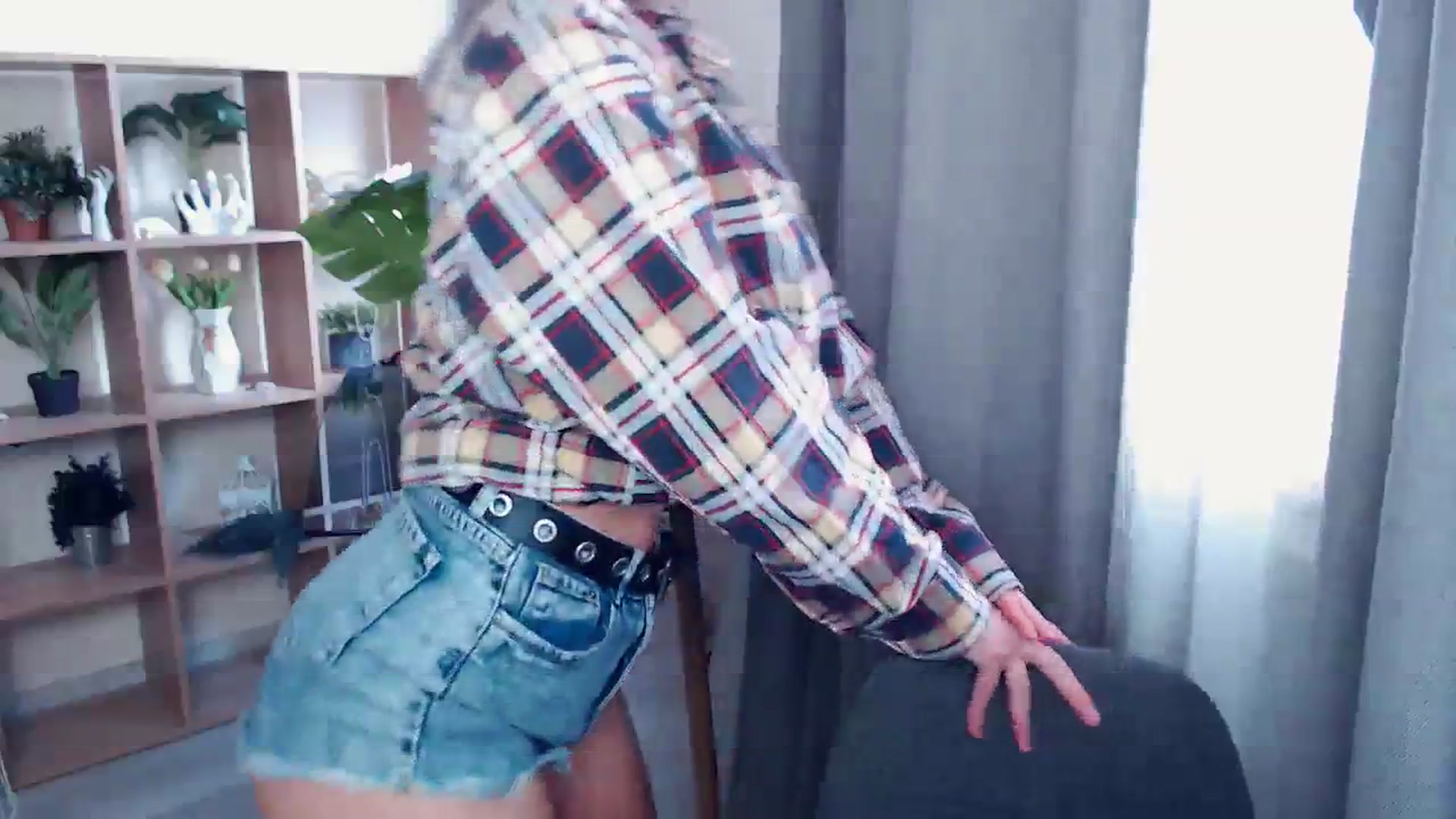 Gallery image thumbnail from Kukla_kolduna's myfreecams stream on, 03/17/2024, 14:08 image 10 of 20