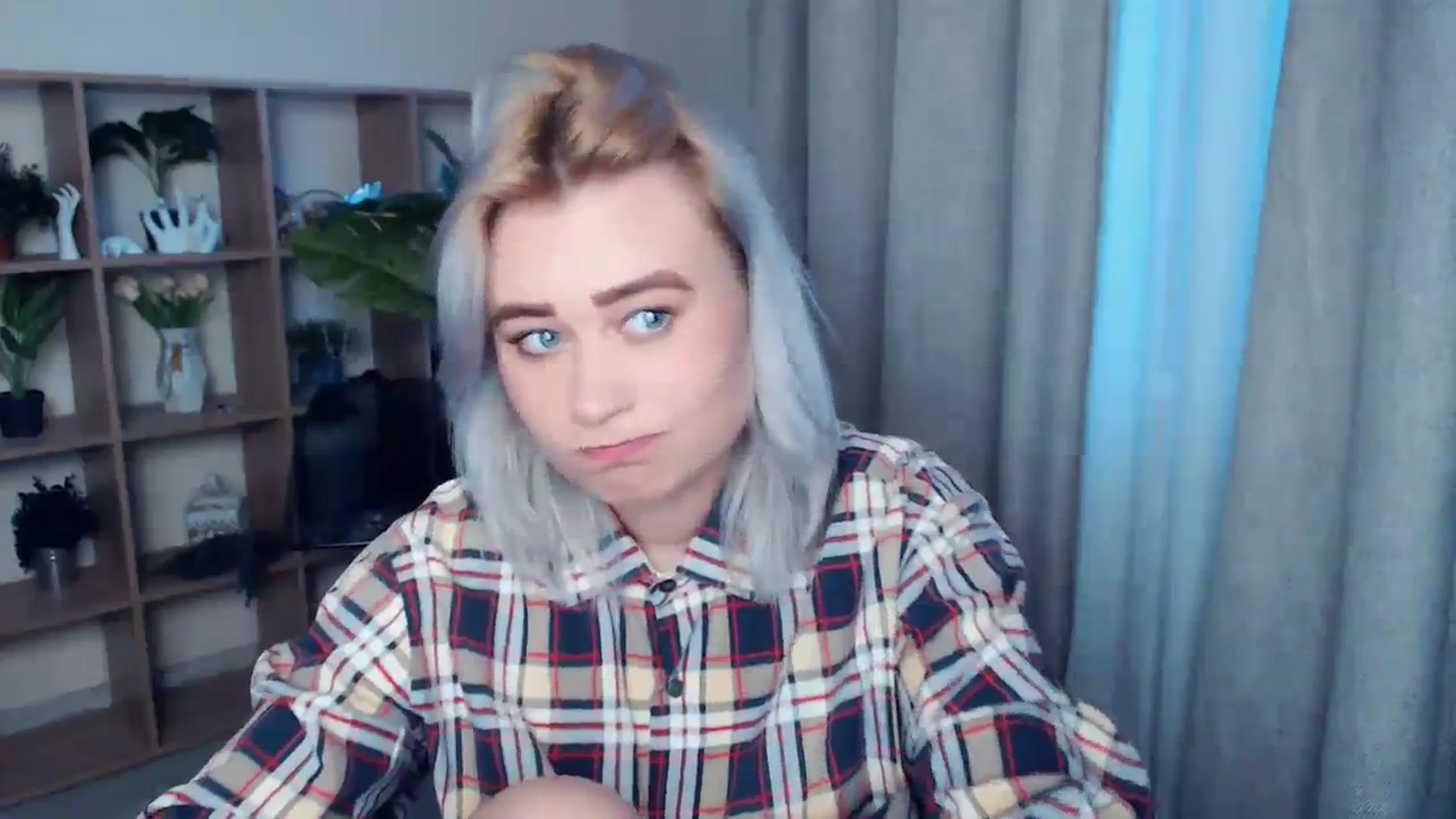 Gallery image thumbnail from Kukla_kolduna's myfreecams stream on, 03/17/2024, 15:43 image 14 of 20