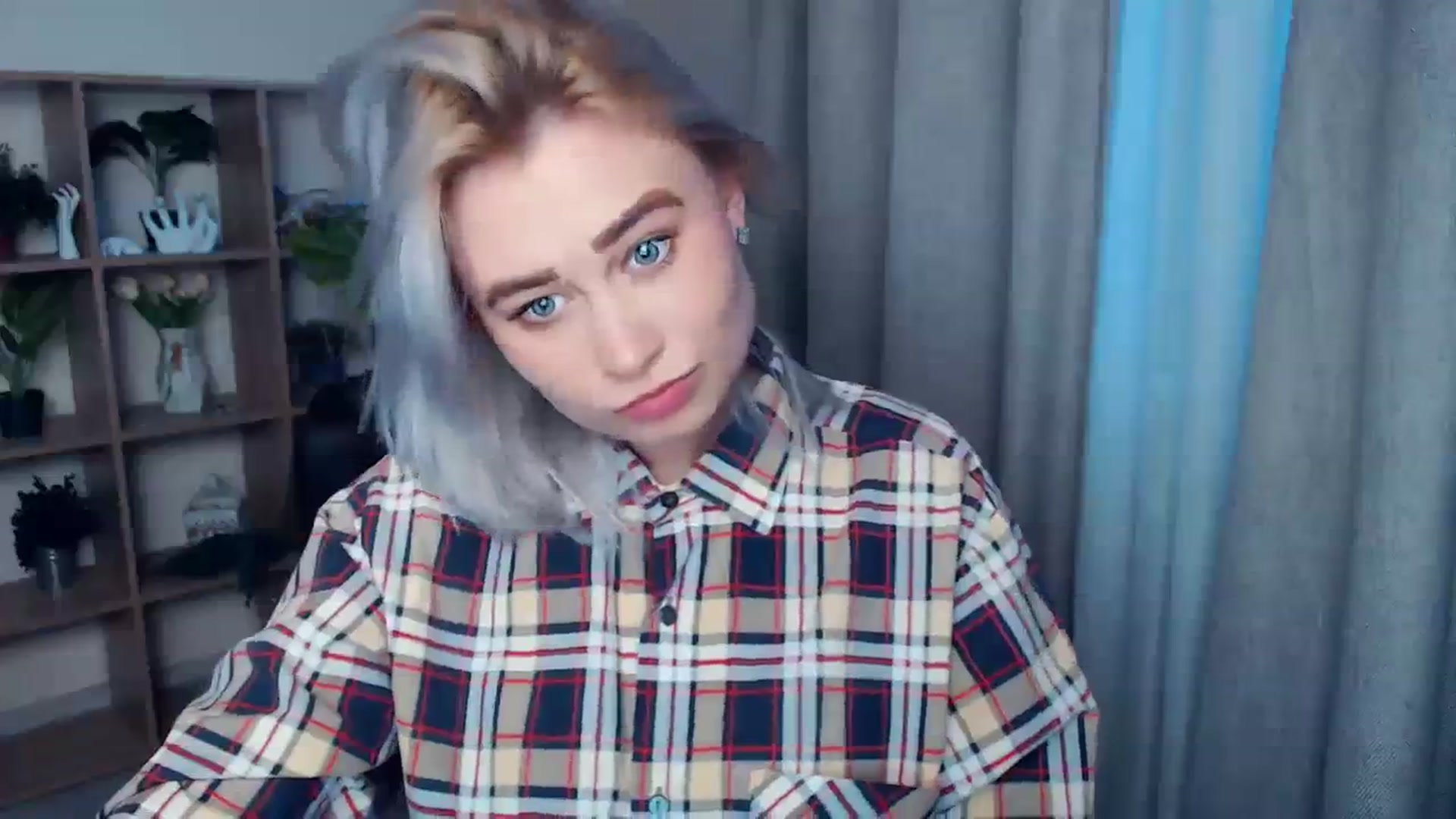 Gallery image thumbnail from Kukla_kolduna's myfreecams stream on, 03/17/2024, 15:43 image 17 of 20