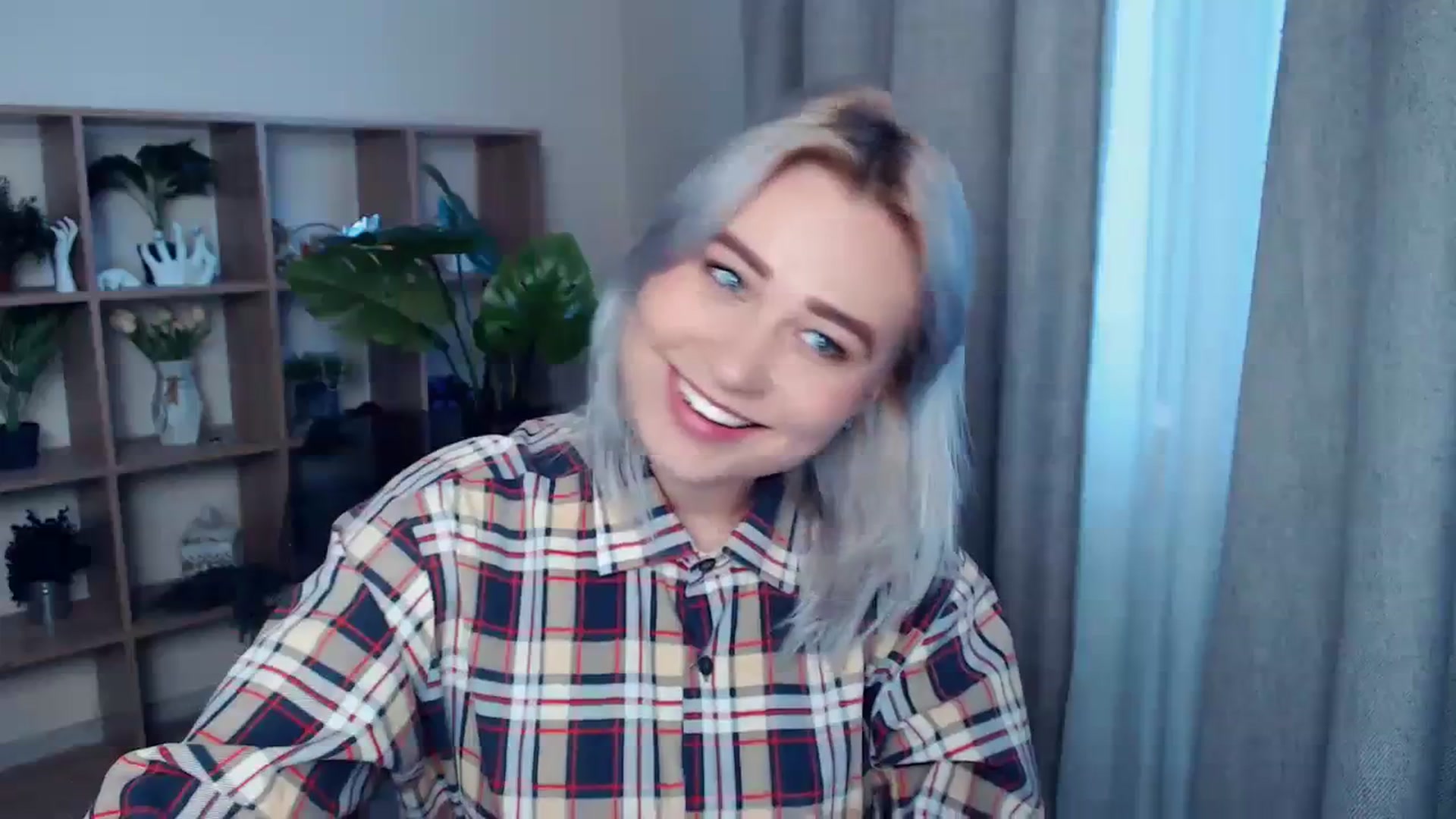 Gallery image thumbnail from Kukla_kolduna's myfreecams stream on, 03/17/2024, 15:43 image 3 of 20