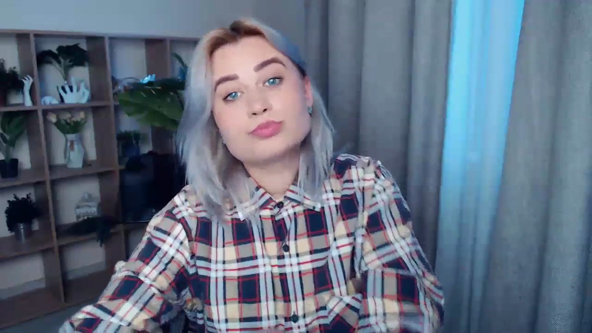 Gallery image thumbnail from Kukla_kolduna's myfreecams stream on, 03/17/2024, 15:43 image 11 of 20