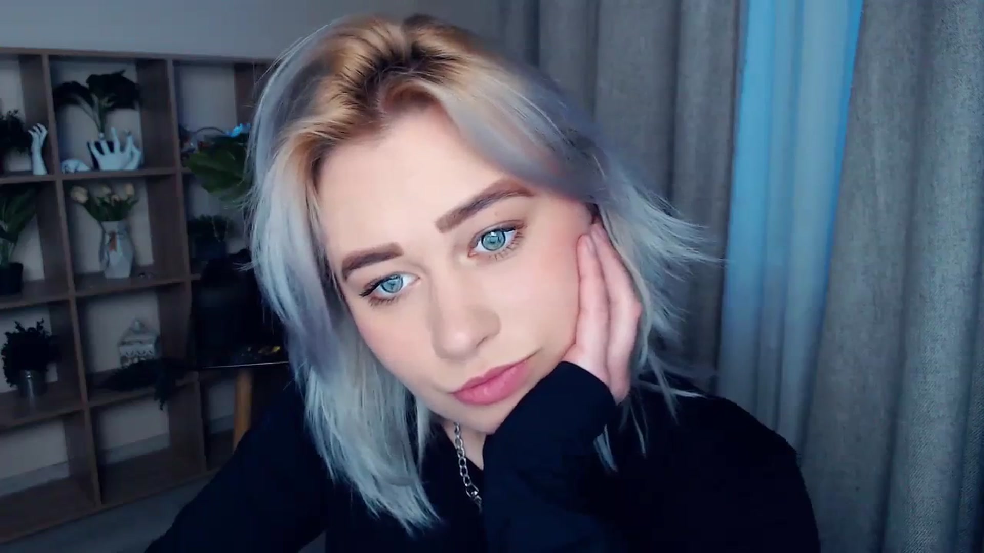 Gallery image thumbnail from Kukla_kolduna's myfreecams stream on, 03/17/2024, 15:43 image 20 of 20