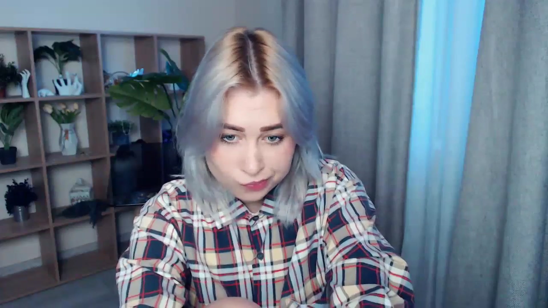 Gallery image thumbnail from Kukla_kolduna's myfreecams stream on, 03/17/2024, 15:43 image 12 of 20
