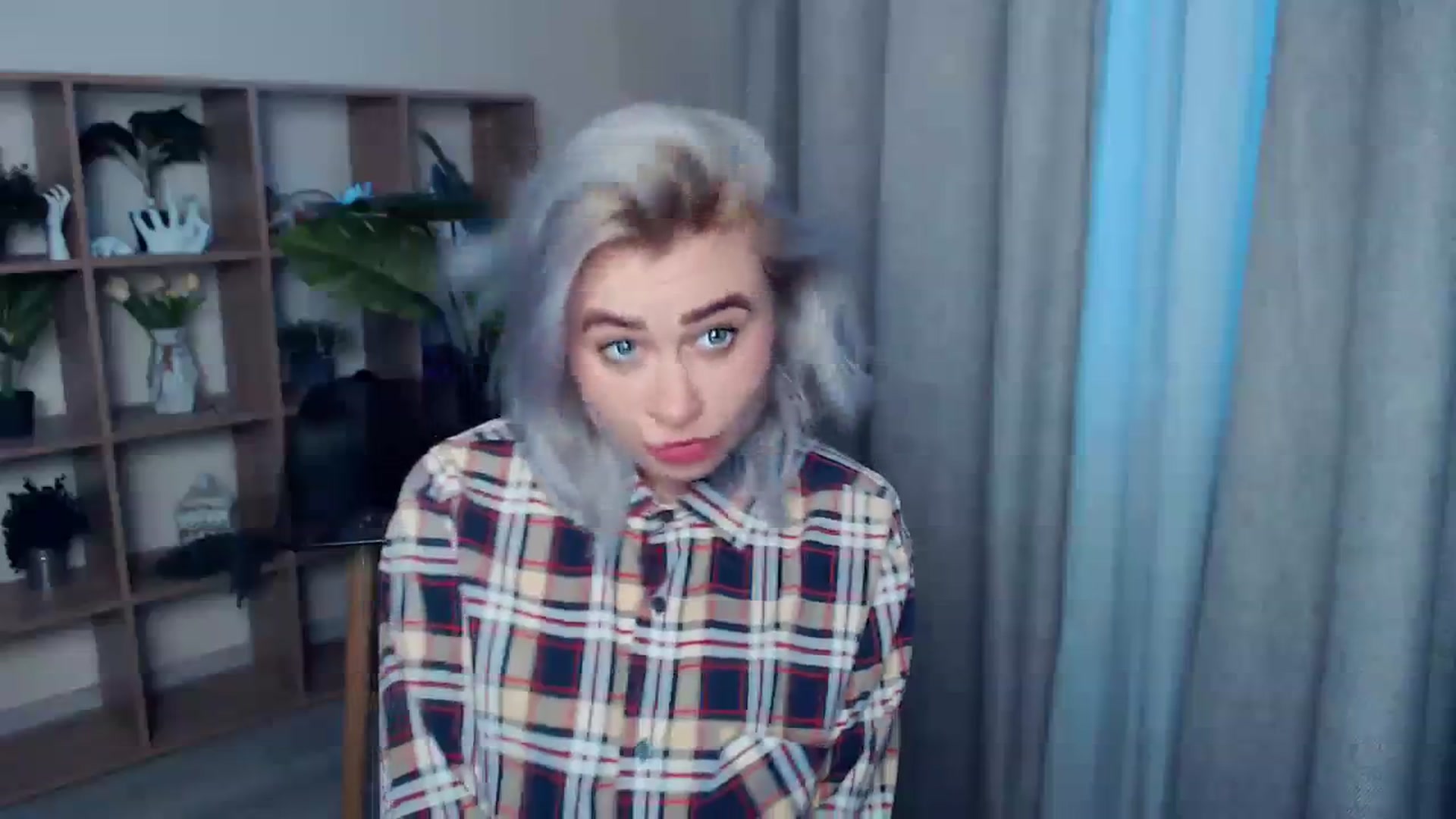 Gallery image thumbnail from Kukla_kolduna's myfreecams stream on, 03/17/2024, 15:43 image 18 of 20