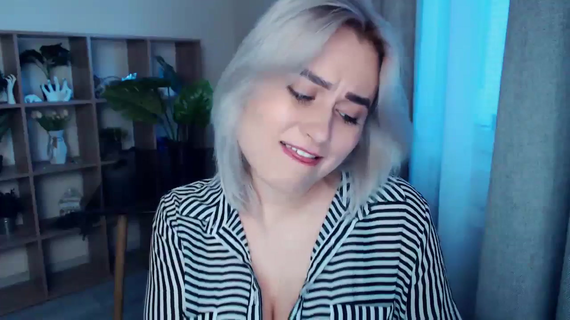 Gallery image thumbnail from Kukla_kolduna's myfreecams stream on, 03/22/2024, 16:18 image 17 of 20