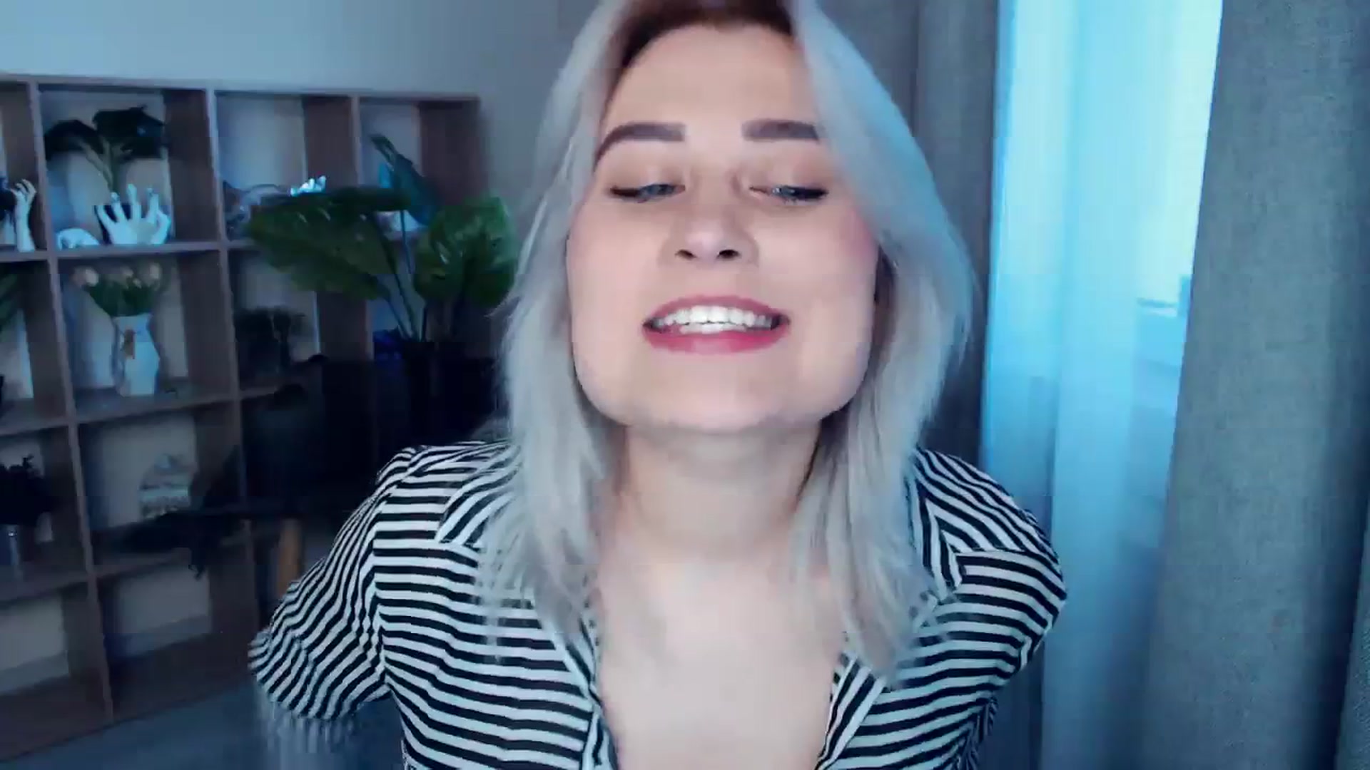 Gallery image thumbnail from Kukla_kolduna's myfreecams stream on, 03/22/2024, 16:18 image 15 of 20