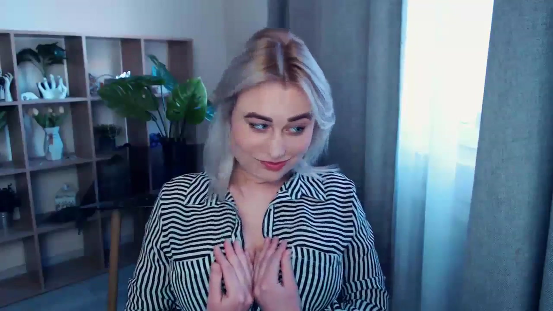 Gallery image thumbnail from Kukla_kolduna's myfreecams stream on, 03/22/2024, 16:18 image 8 of 20