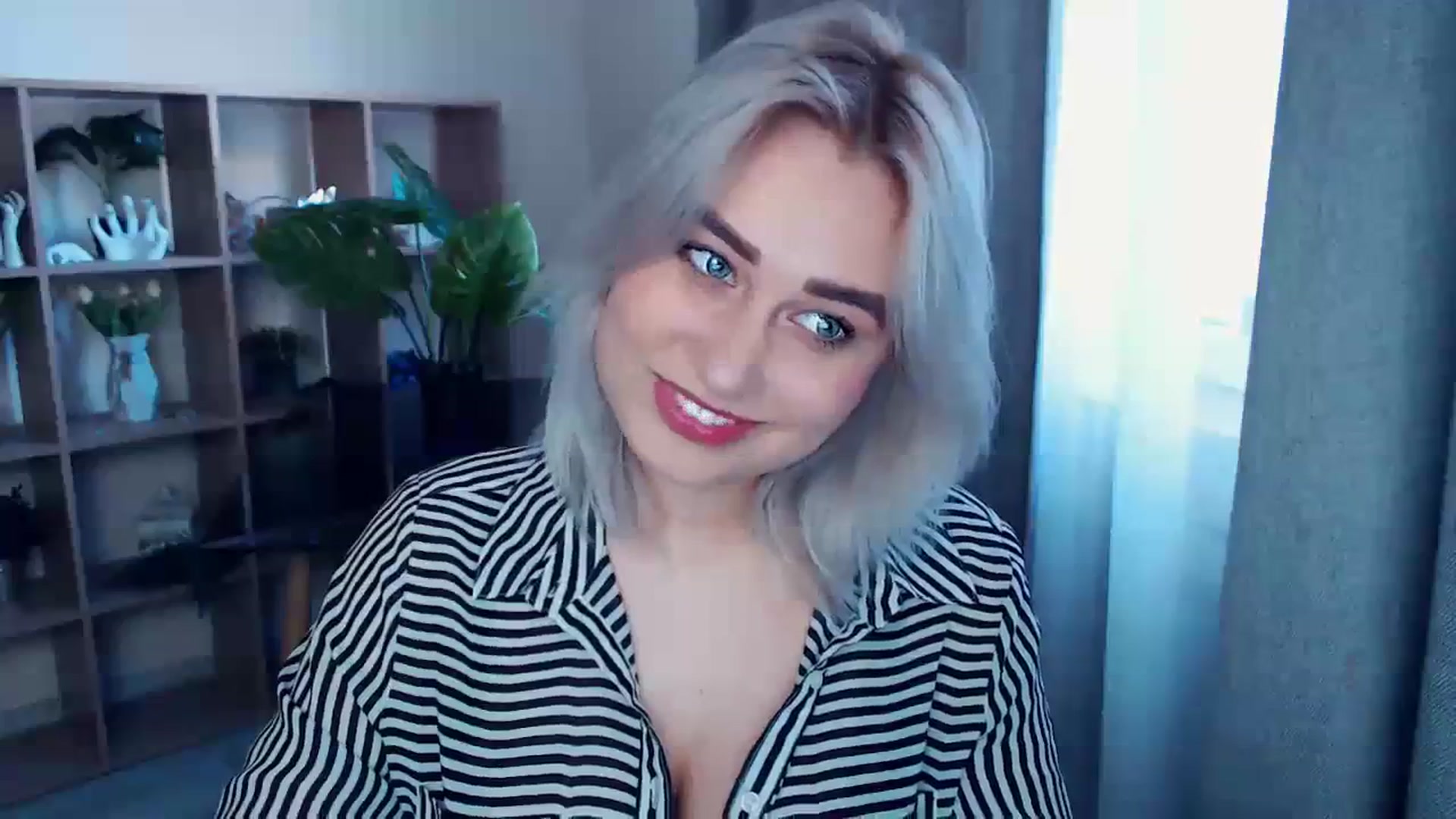 Gallery image thumbnail from Kukla_kolduna's myfreecams stream on, 03/22/2024, 16:18 image 7 of 20