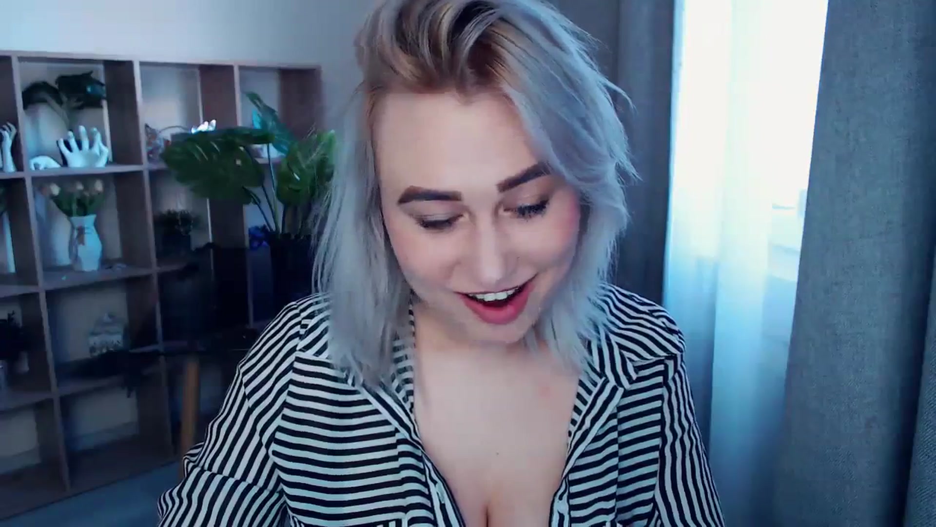 Gallery image thumbnail from Kukla_kolduna's myfreecams stream on, 03/22/2024, 16:18 image 6 of 20