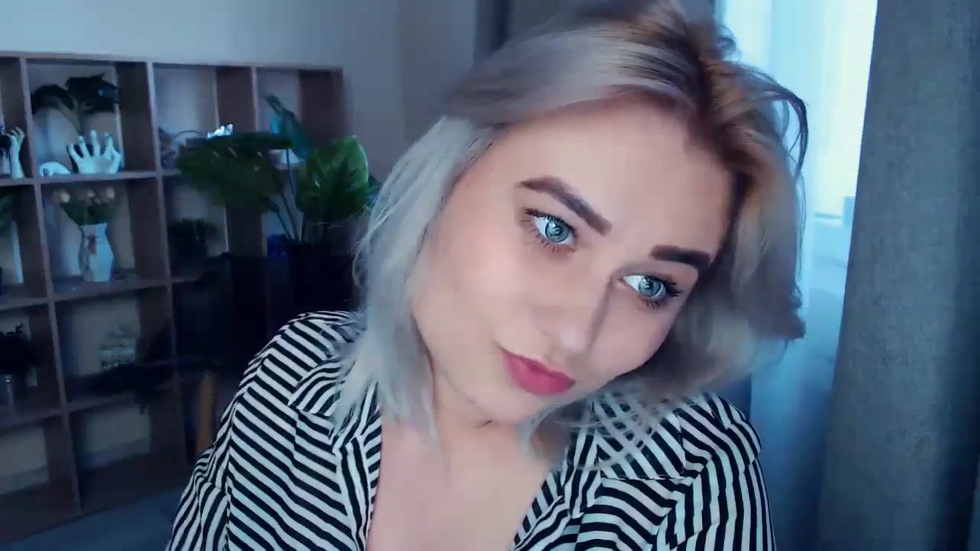Gallery image thumbnail from Kukla_kolduna's myfreecams stream on, 03/22/2024, 16:18 image 12 of 20