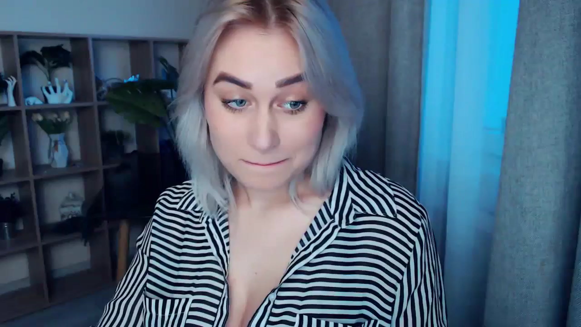 Gallery image thumbnail from Kukla_kolduna's myfreecams stream on, 03/22/2024, 16:18 image 19 of 20