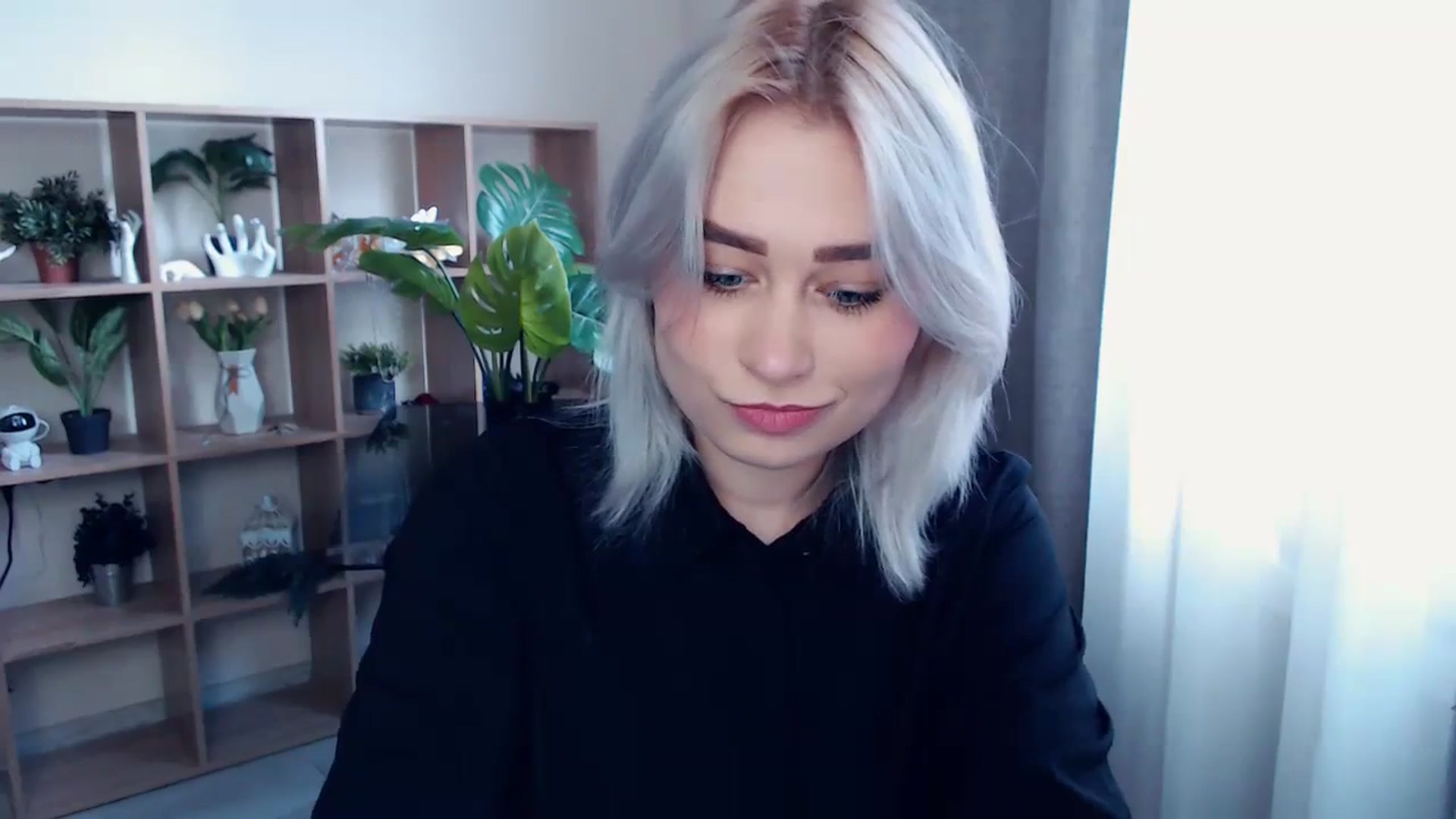Gallery image thumbnail from Kukla_kolduna's myfreecams stream on, 03/24/2024, 11:42 image 16 of 20