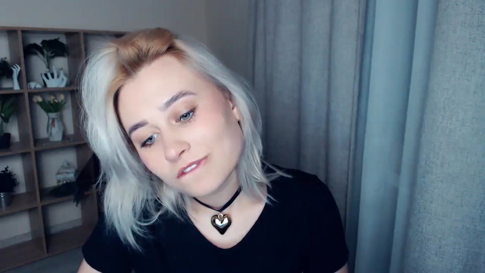Gallery image thumbnail from Kukla_kolduna's myfreecams stream on, 03/28/2024, 17:44 image 16 of 20