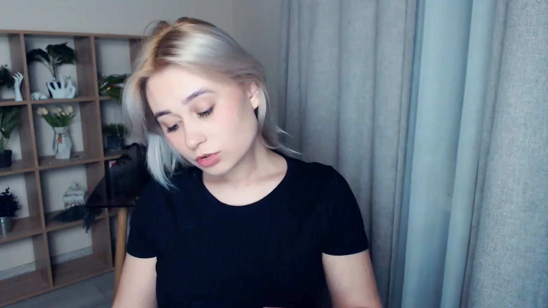 Gallery image thumbnail from Kukla_kolduna's myfreecams stream on, 03/28/2024, 17:44 image 19 of 20