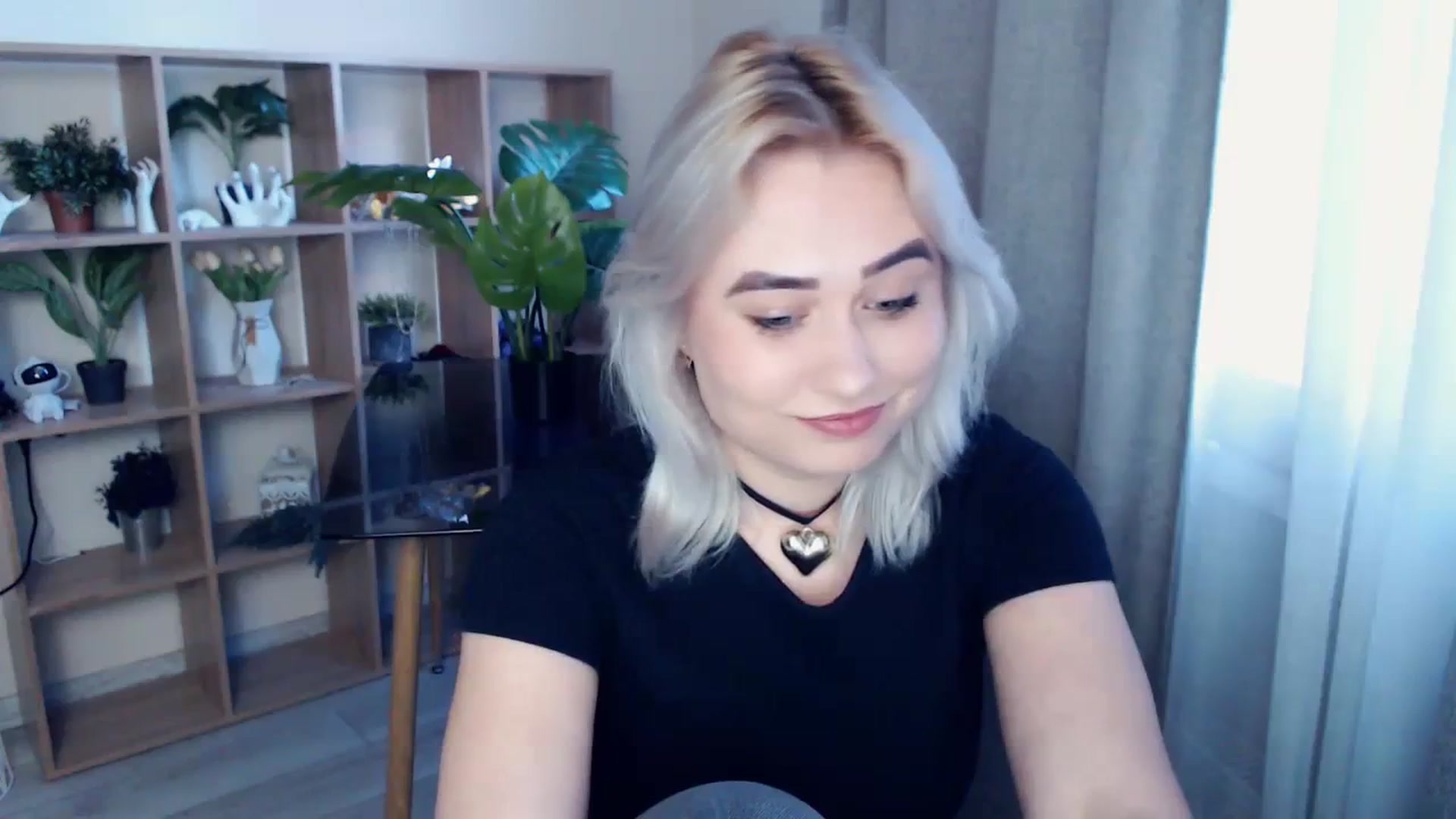 Gallery image thumbnail from Kukla_kolduna's myfreecams stream on, 04/04/2024, 16:41 image 10 of 20