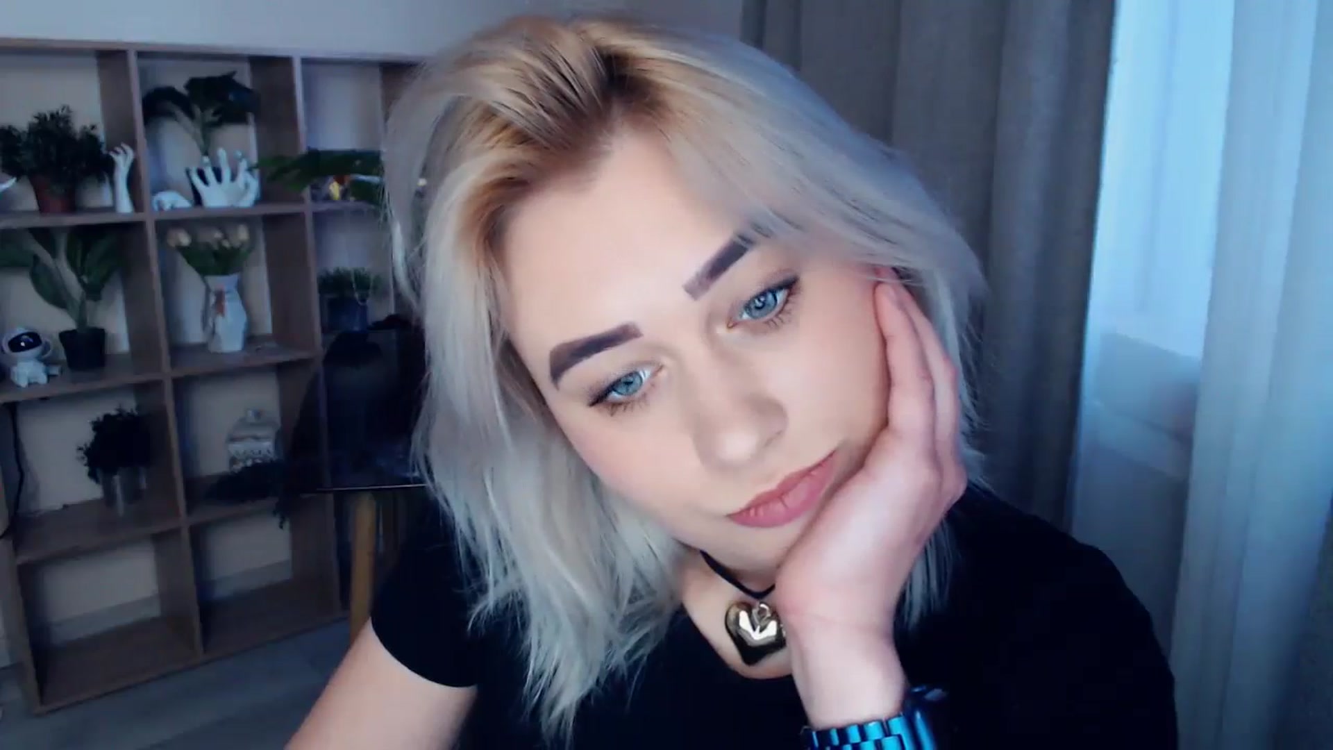 Gallery image thumbnail from Kukla_kolduna's myfreecams stream on, 04/04/2024, 16:41 image 15 of 20
