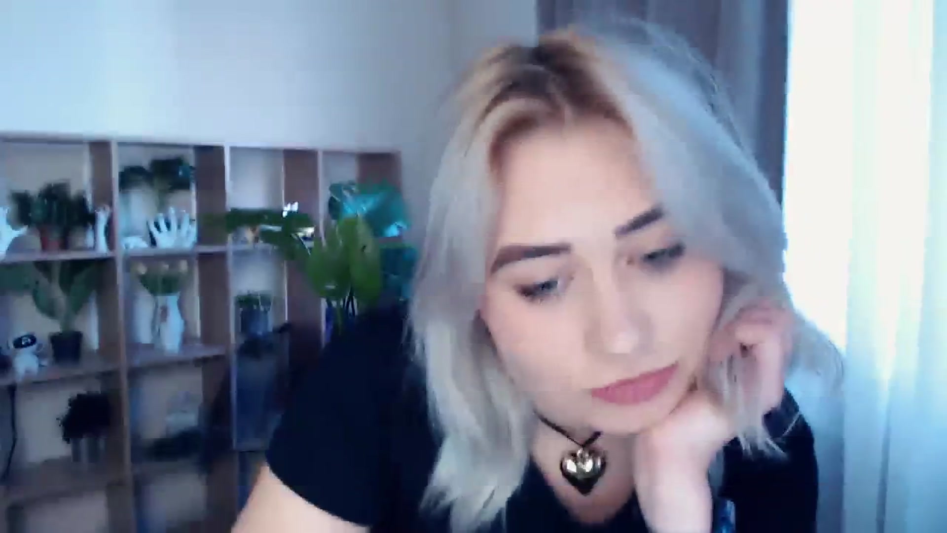 Gallery image thumbnail from Kukla_kolduna's myfreecams stream on, 04/04/2024, 16:41 image 3 of 20