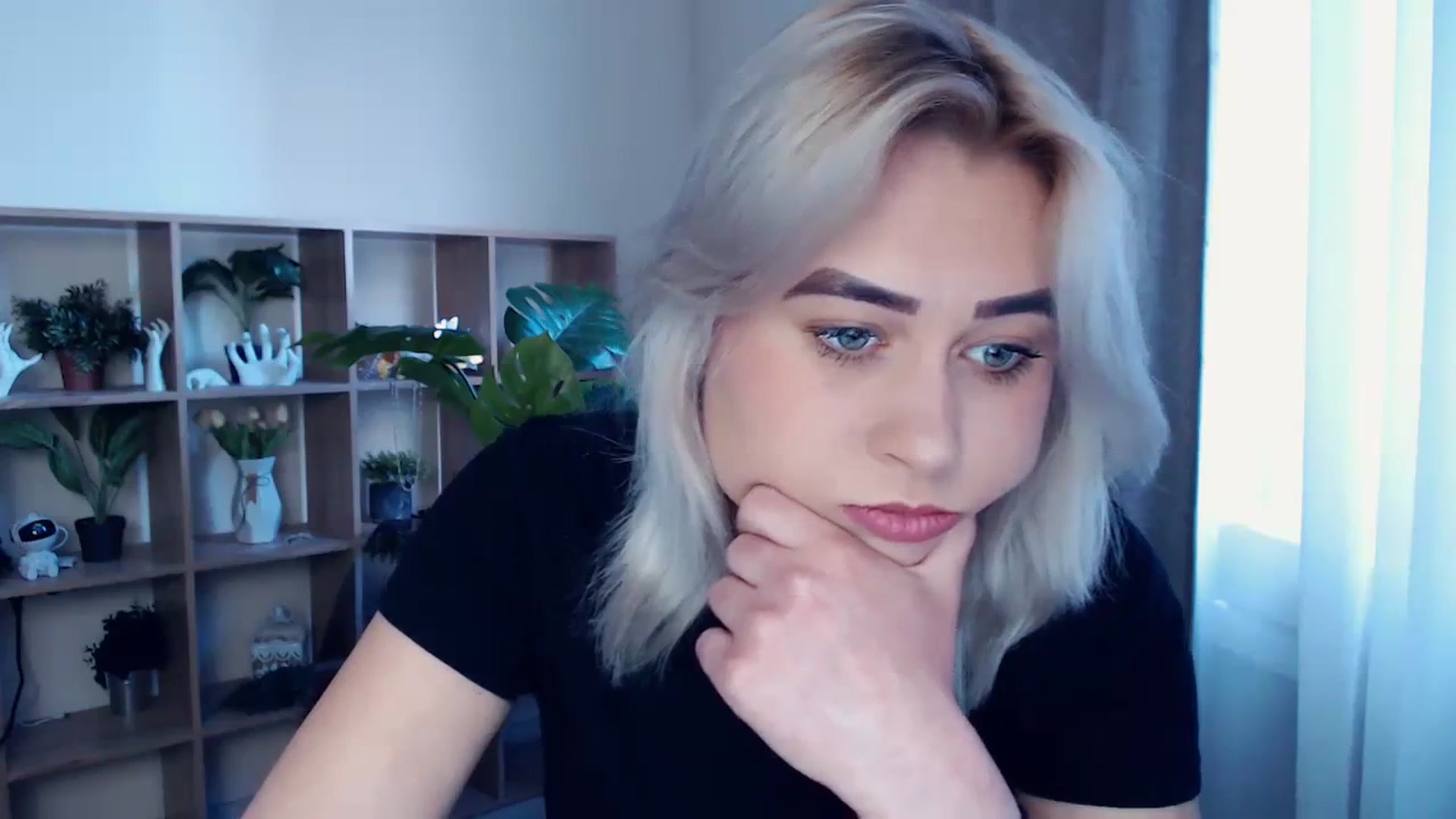 Gallery image thumbnail from Kukla_kolduna's myfreecams stream on, 04/04/2024, 16:41 image 2 of 20