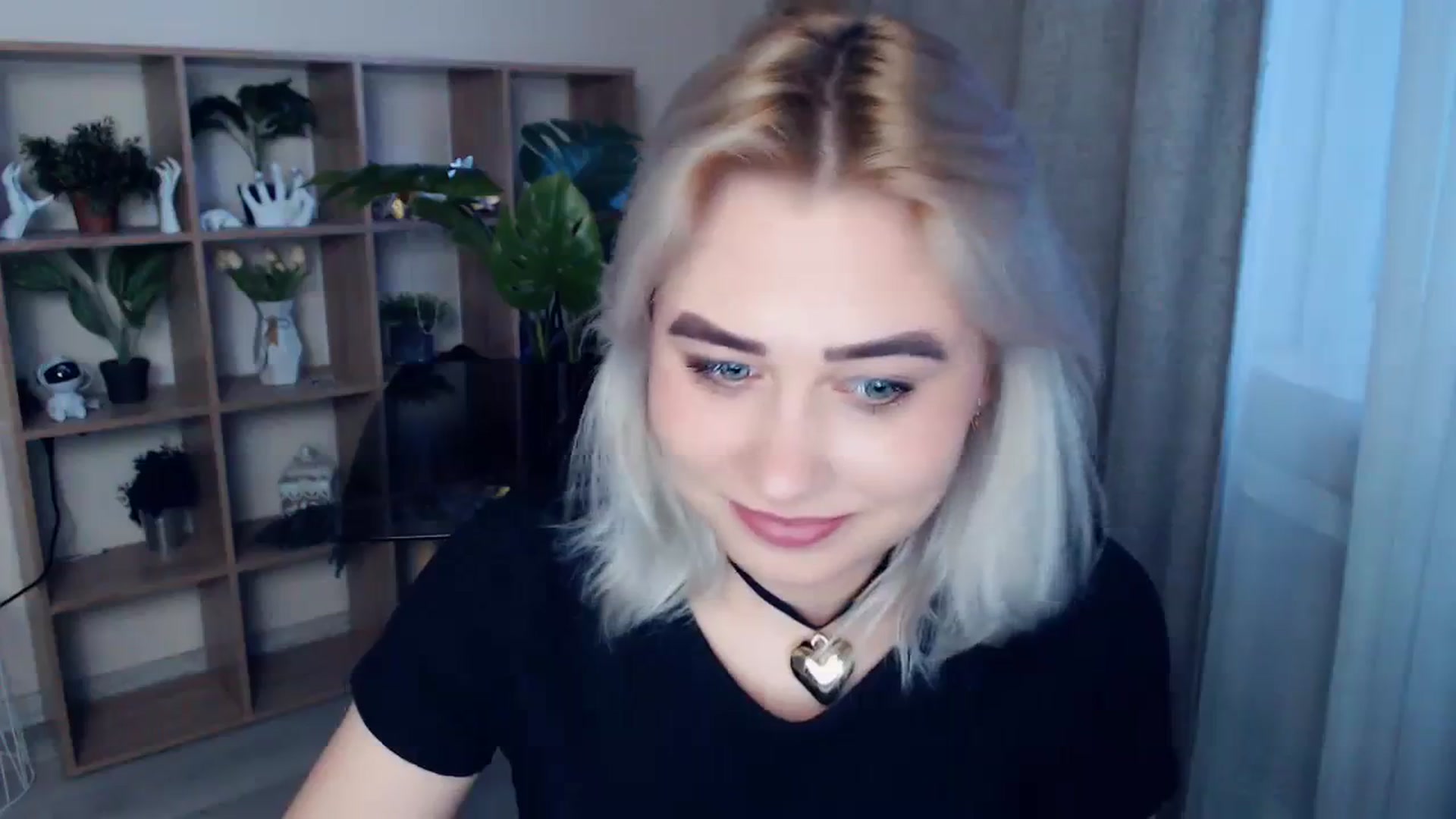 Gallery image thumbnail from Kukla_kolduna's myfreecams stream on, 04/04/2024, 16:41 image 19 of 20
