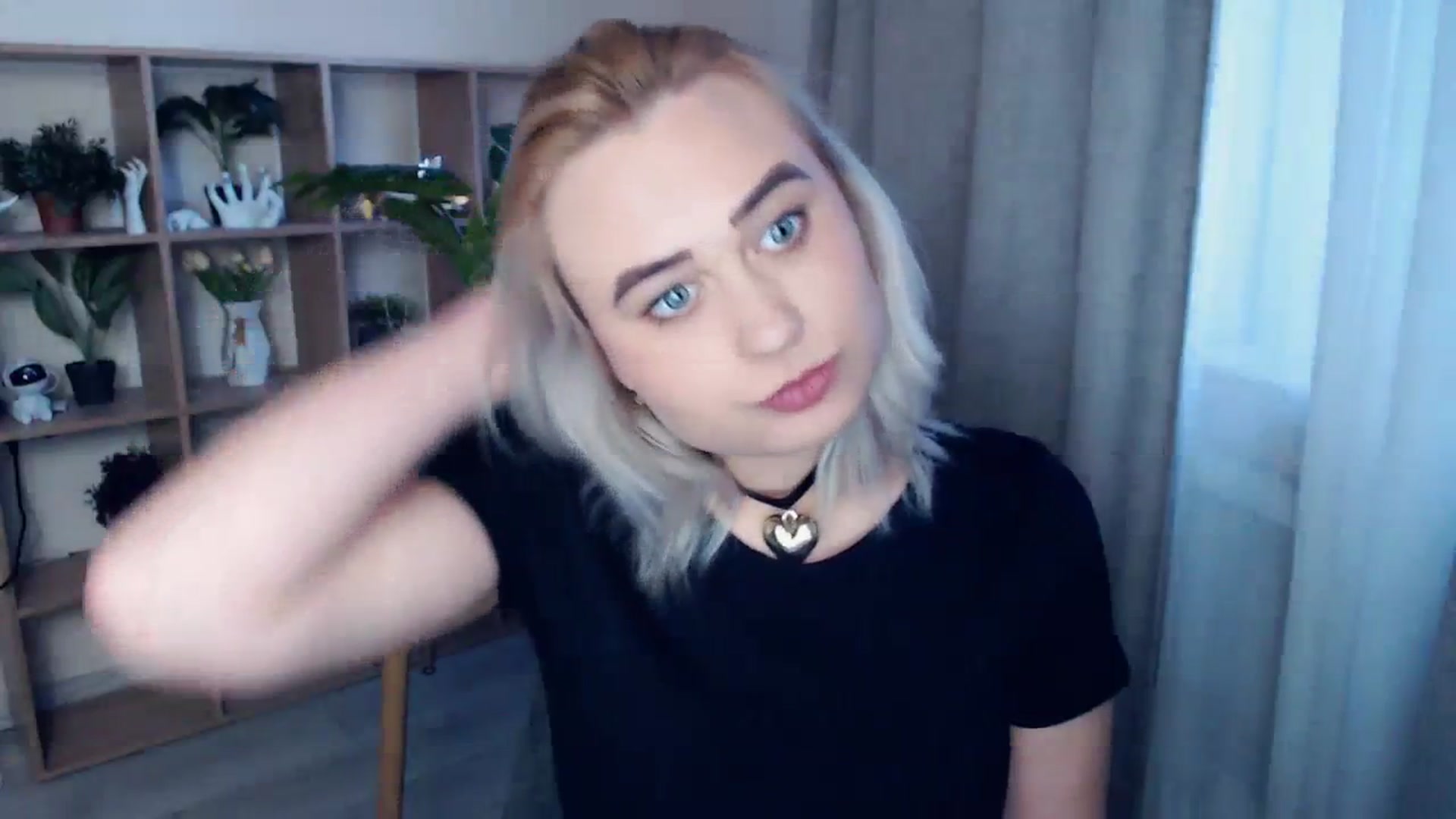 Gallery image thumbnail from Kukla_kolduna's myfreecams stream on, 04/04/2024, 16:41 image 16 of 20