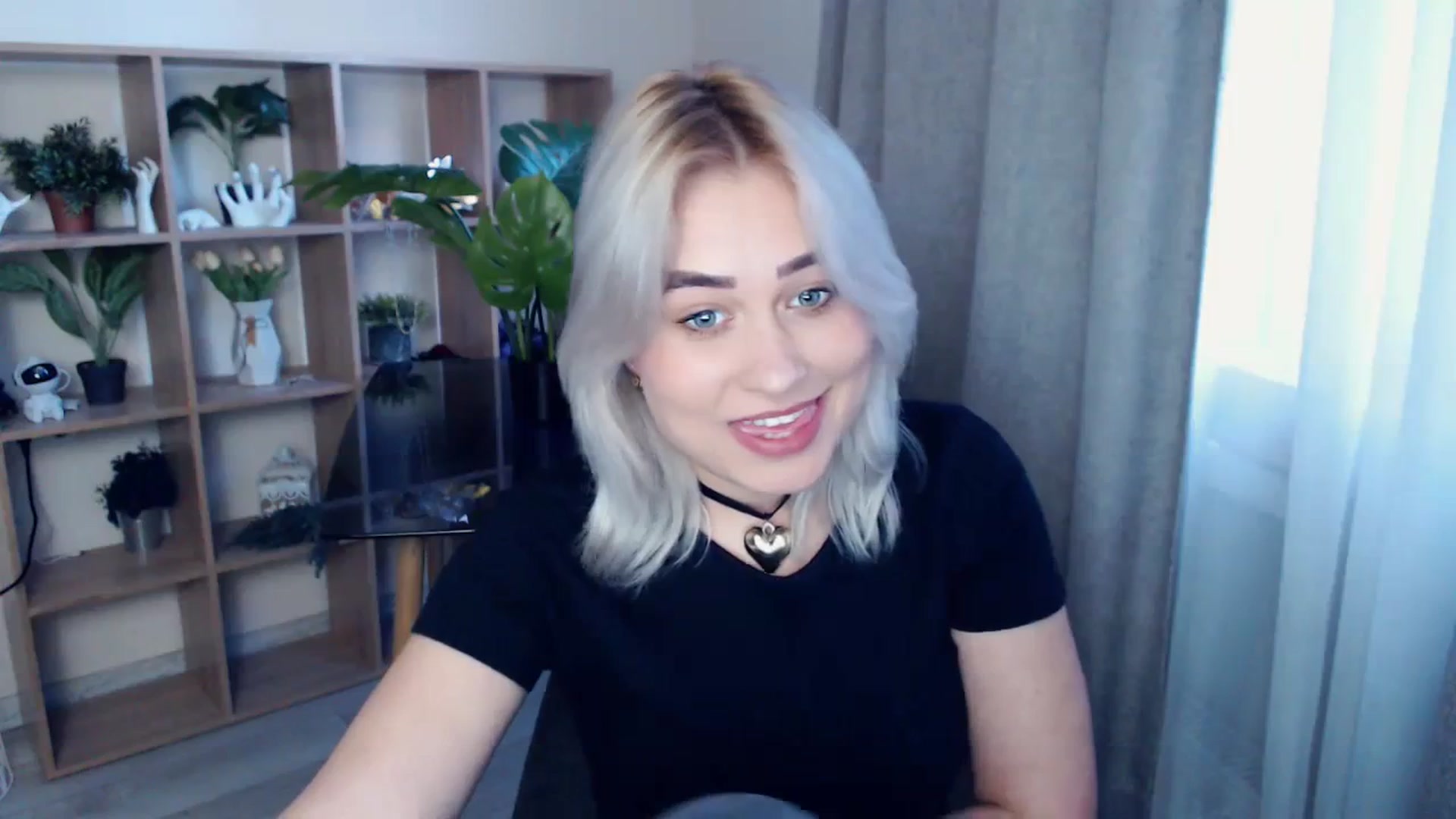 Gallery image thumbnail from Kukla_kolduna's myfreecams stream on, 04/04/2024, 16:41 image 12 of 20