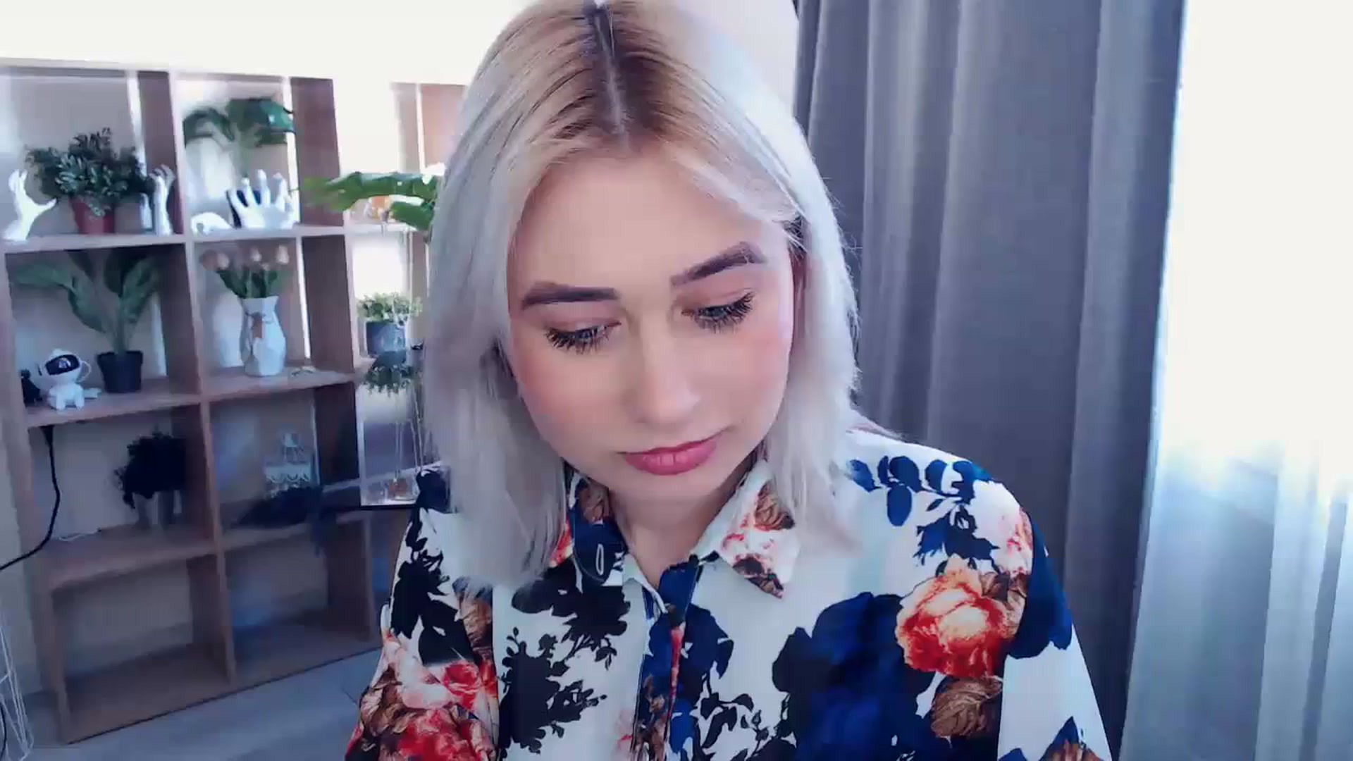 Gallery image thumbnail from Kukla_kolduna's myfreecams stream on, 04/05/2024, 13:36 image 4 of 20