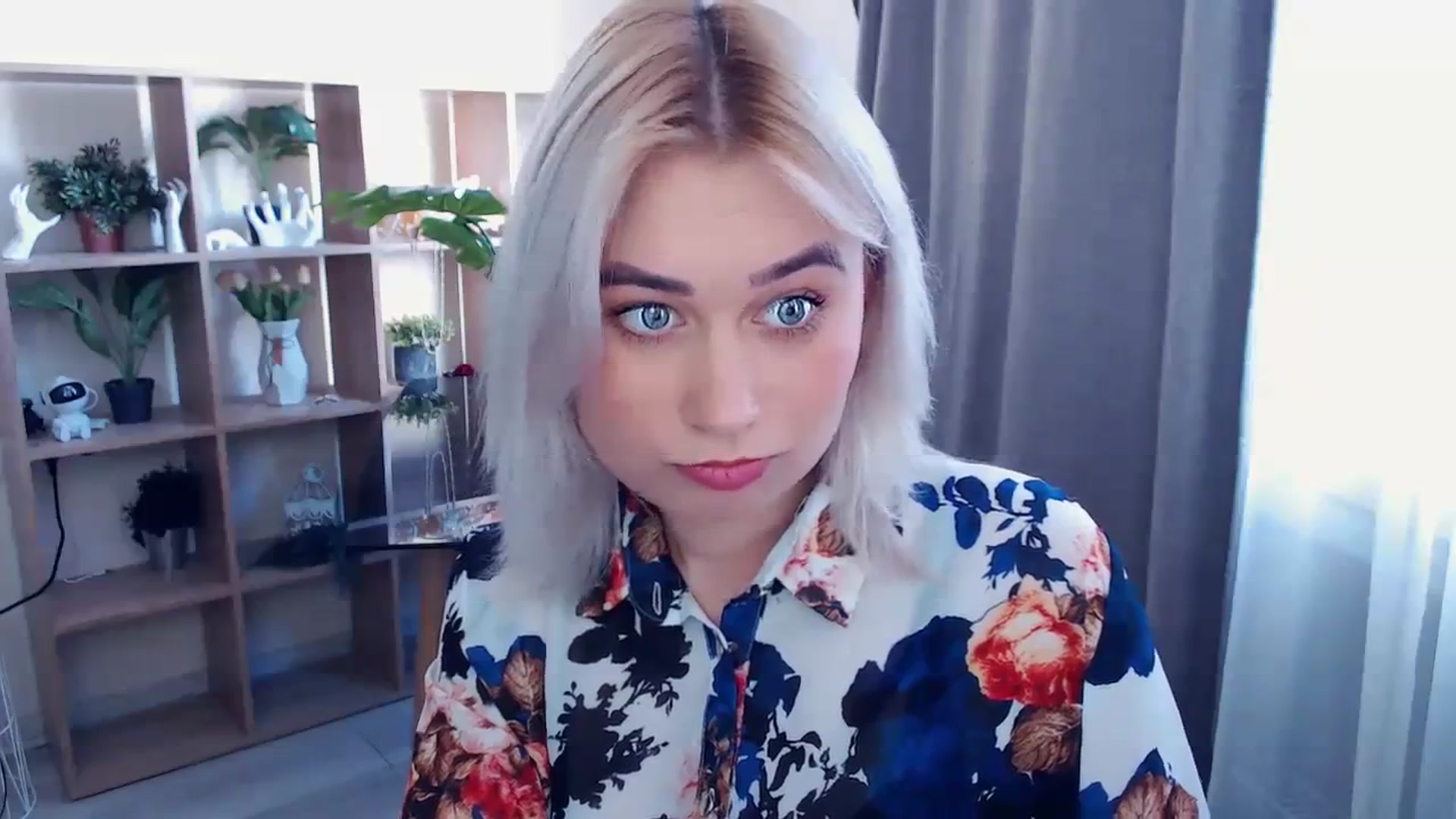 Gallery image thumbnail from Kukla_kolduna's myfreecams stream on, 04/05/2024, 13:36 image 2 of 20