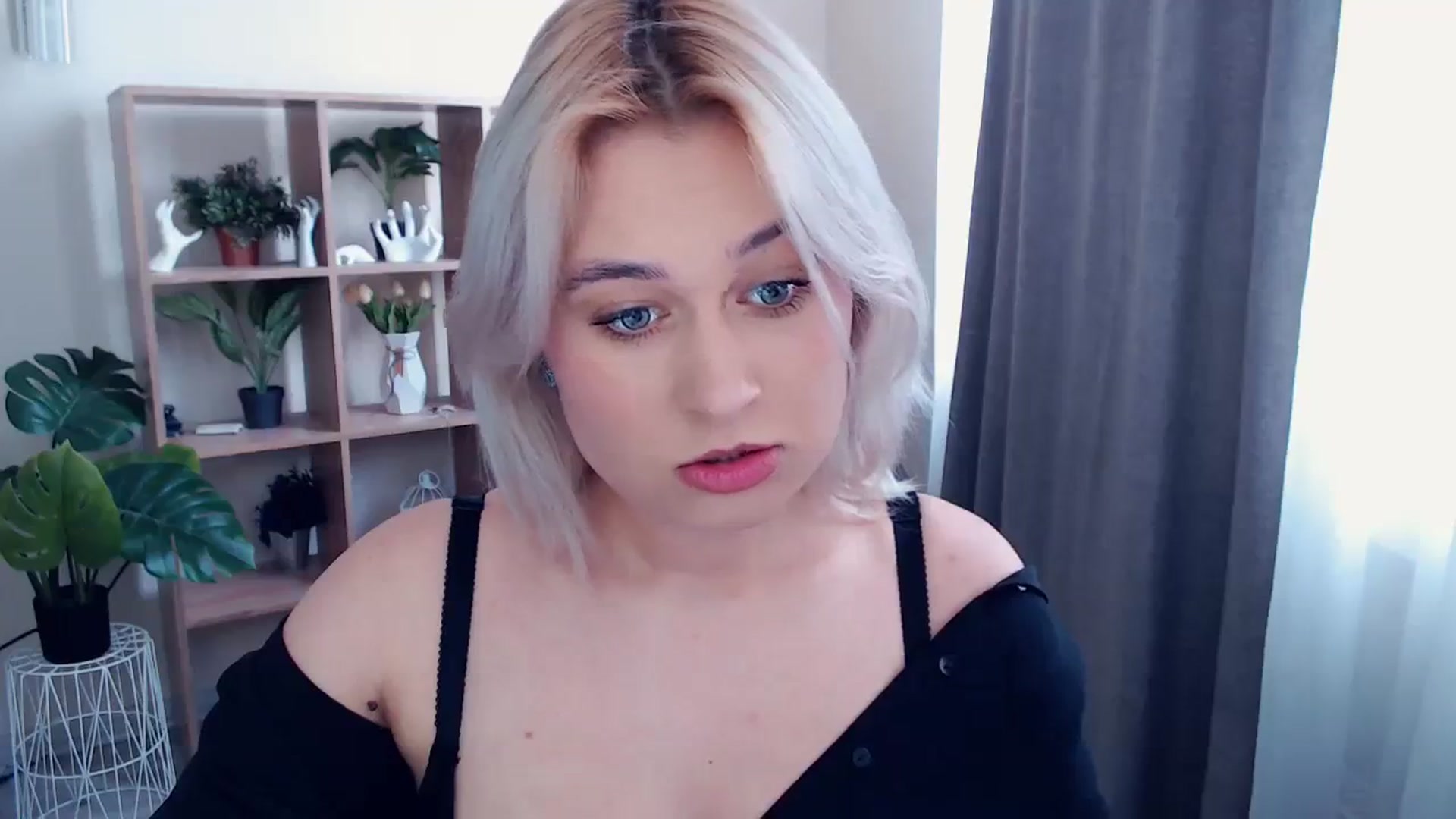 Gallery image thumbnail from Kukla_kolduna's myfreecams stream on, 04/14/2024, 14:27 image 6 of 20