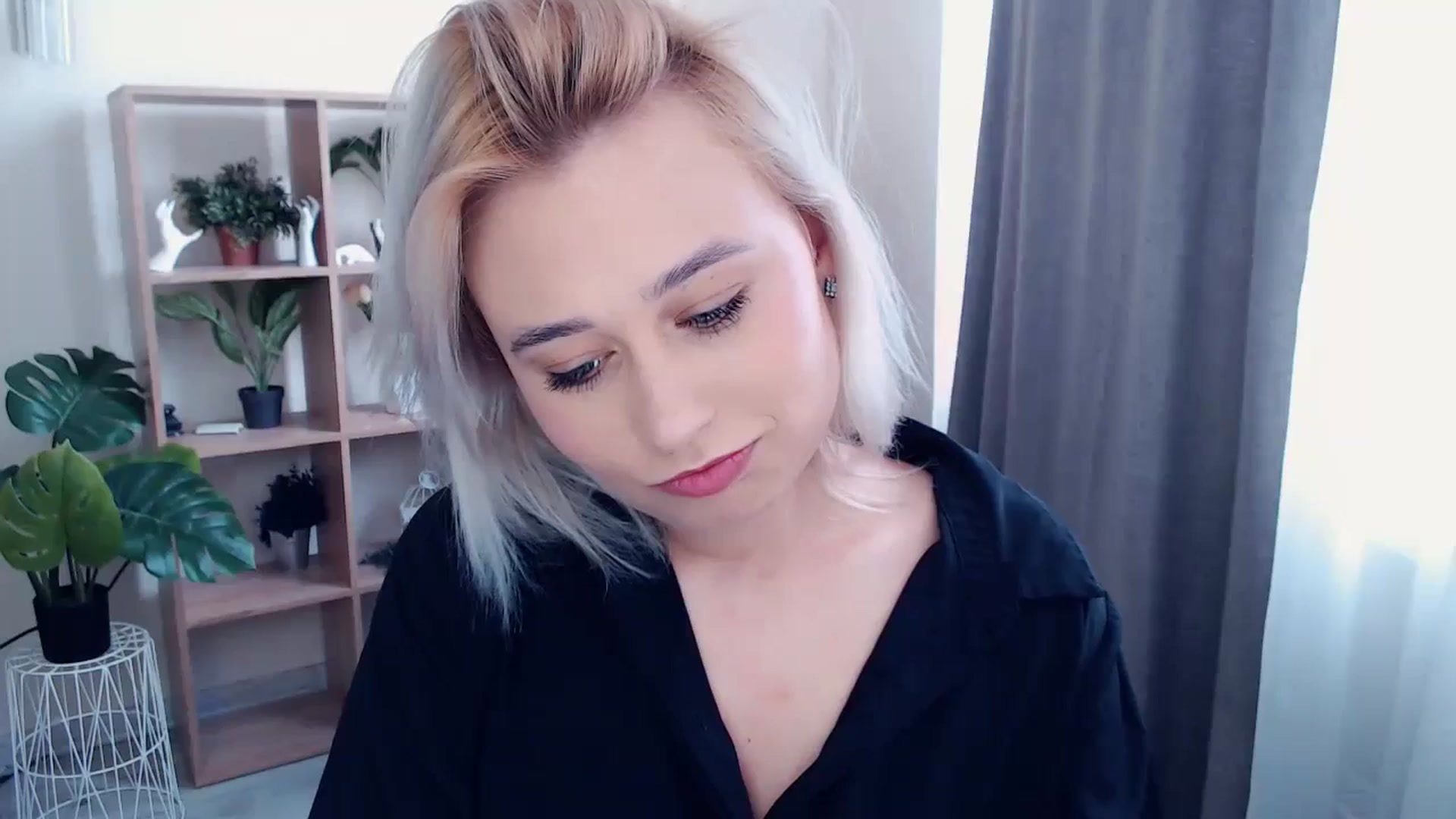 Gallery image thumbnail from Kukla_kolduna's myfreecams stream on, 04/14/2024, 14:27 image 2 of 20