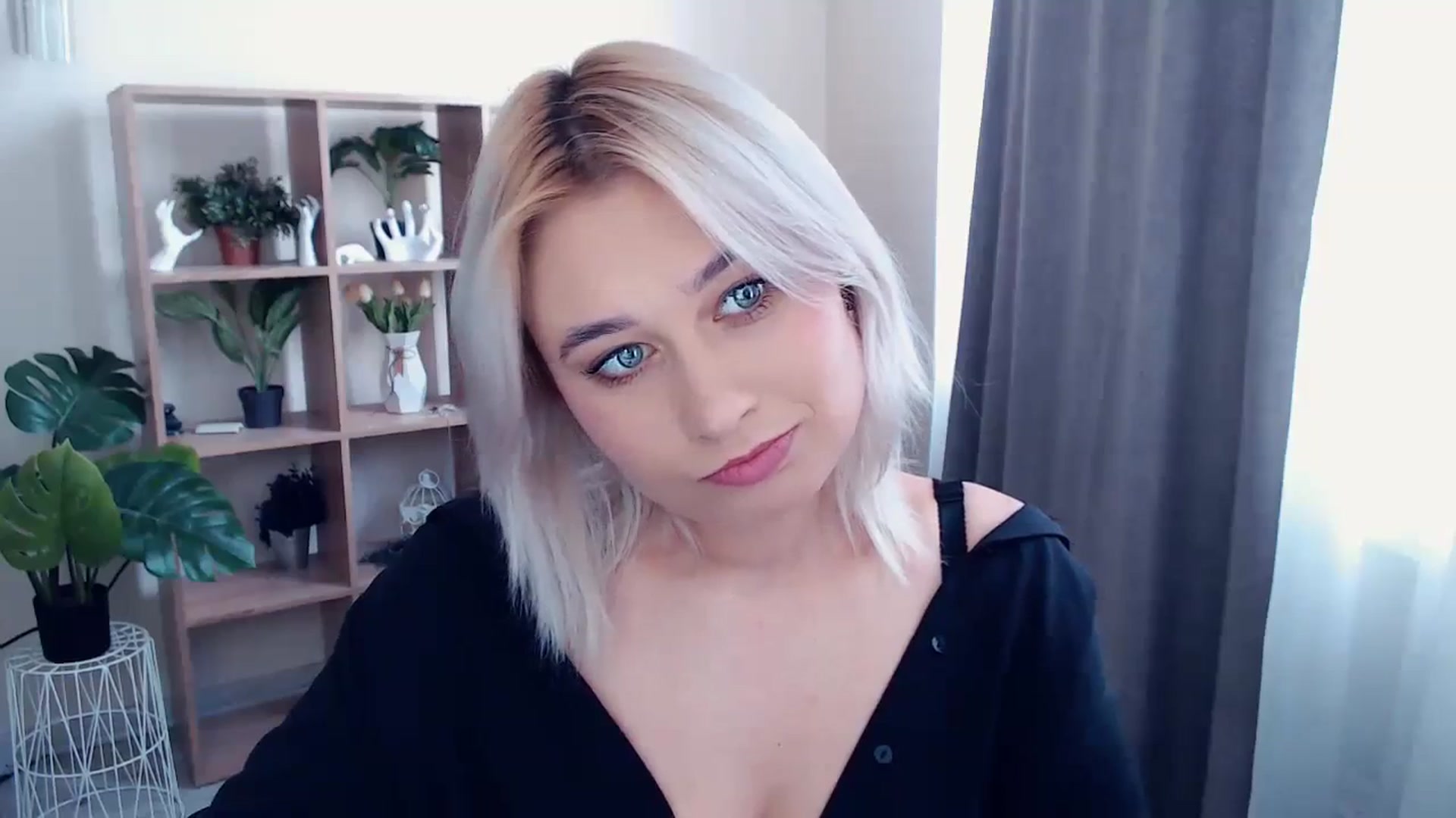 Gallery image thumbnail from Kukla_kolduna's myfreecams stream on, 04/14/2024, 14:27 image 5 of 20
