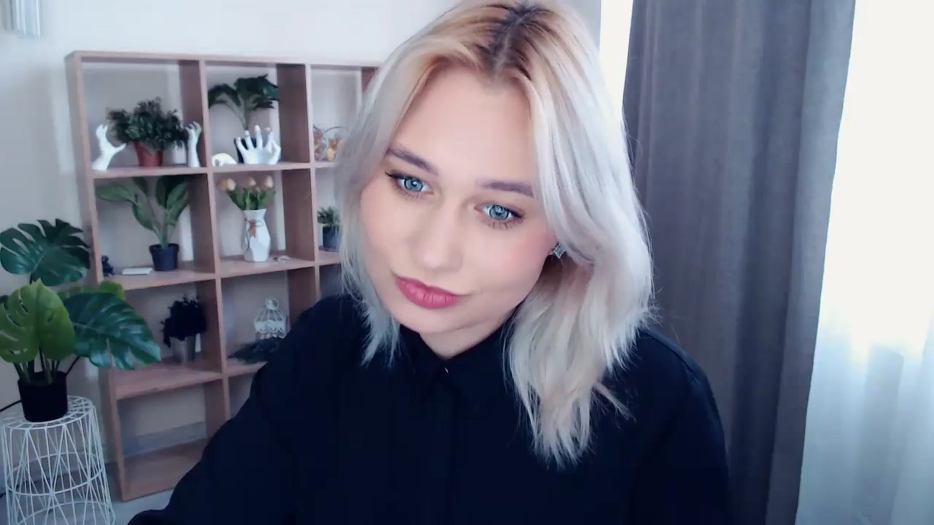 Gallery image thumbnail from Kukla_kolduna's myfreecams stream on, 04/14/2024, 14:27 image 19 of 20