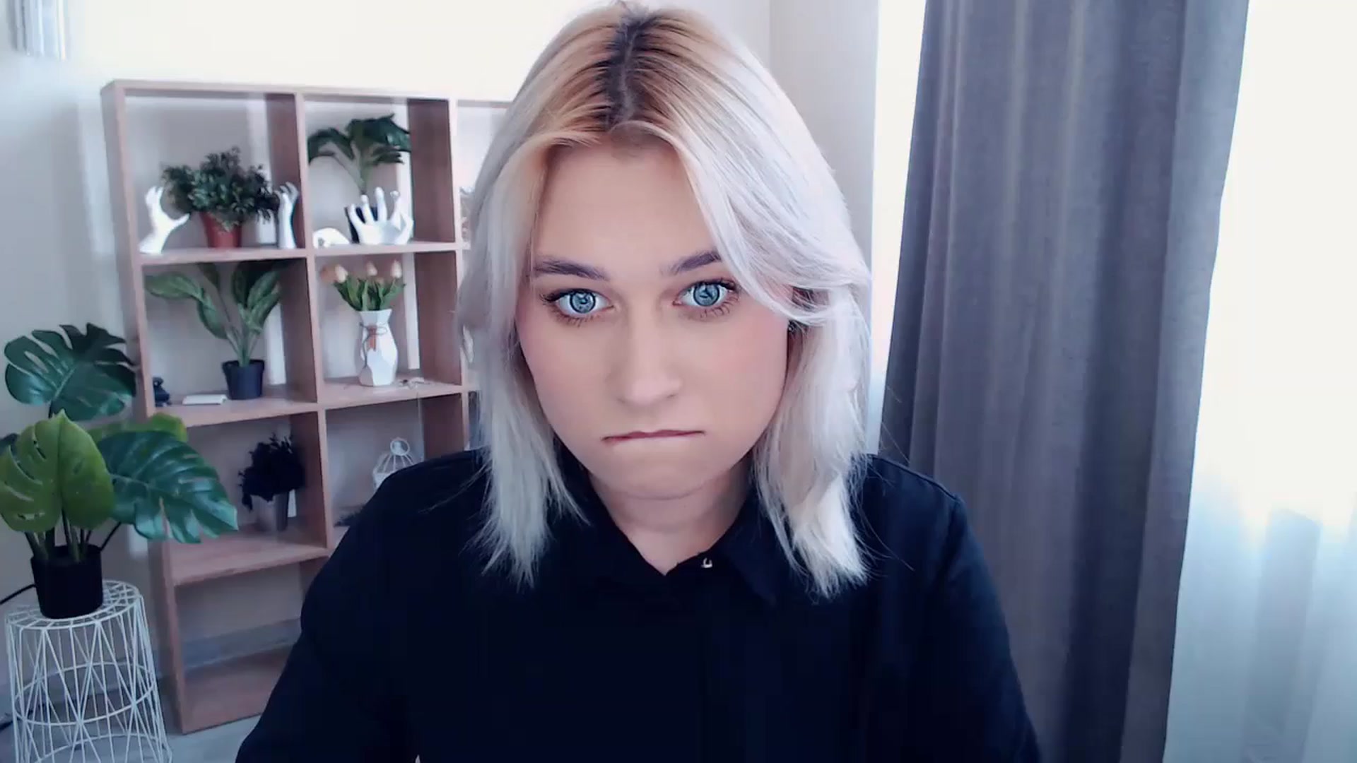 Gallery image thumbnail from Kukla_kolduna's myfreecams stream on, 04/14/2024, 14:27 image 1 of 20