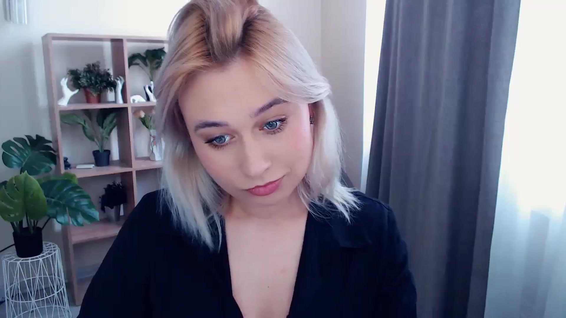 Gallery image thumbnail from Kukla_kolduna's myfreecams stream on, 04/14/2024, 14:27 image 7 of 20