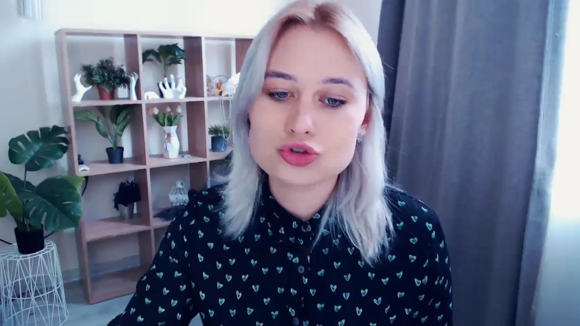 Gallery image thumbnail from Kukla_kolduna's myfreecams stream on, 04/21/2024, 13:12 image 15 of 20