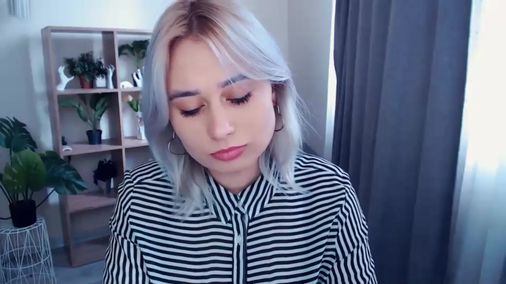 Gallery image thumbnail from Kukla_kolduna's myfreecams stream on, 04/25/2024, 13:07 image 2 of 20