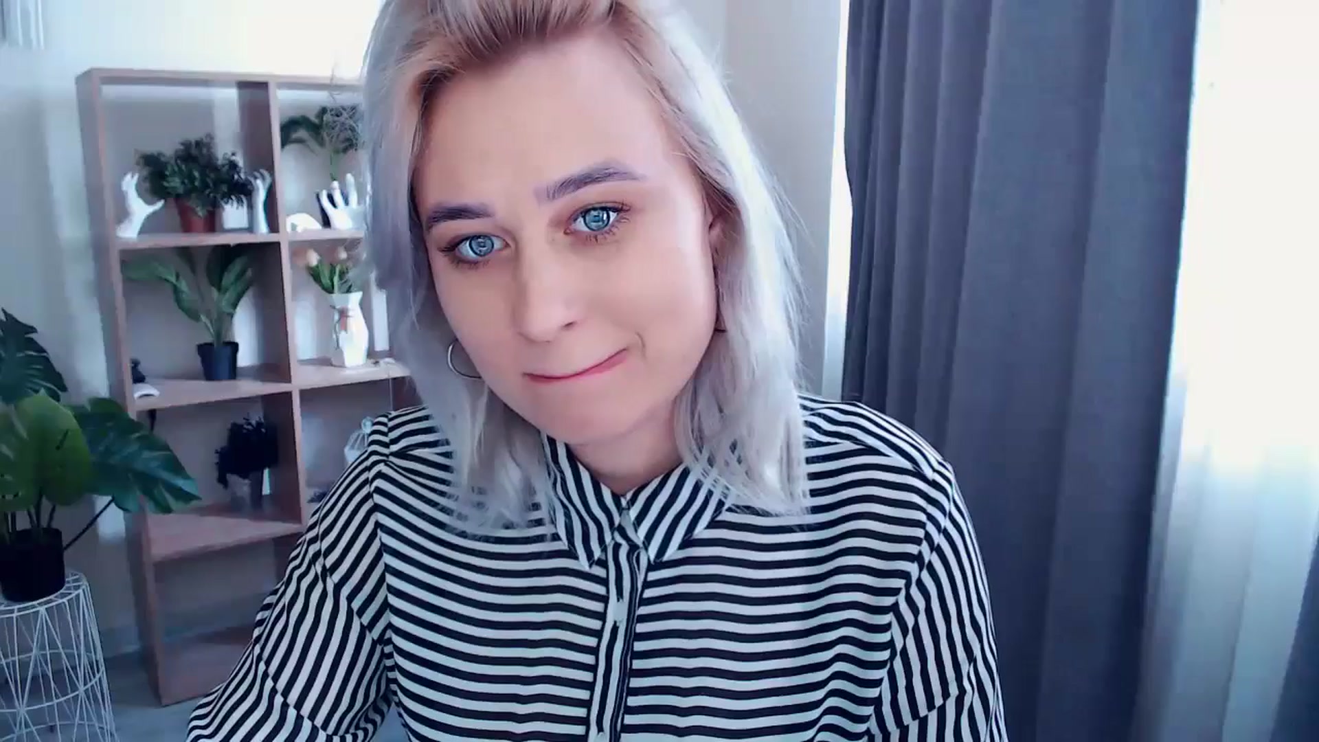Gallery image thumbnail from Kukla_kolduna's myfreecams stream on, 04/25/2024, 13:07 image 7 of 20