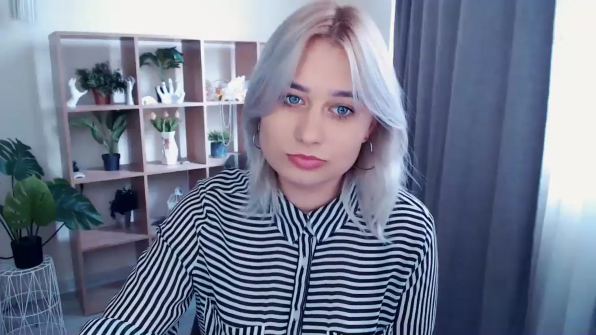 Gallery image thumbnail from Kukla_kolduna's myfreecams stream on, 04/25/2024, 13:07 image 3 of 20
