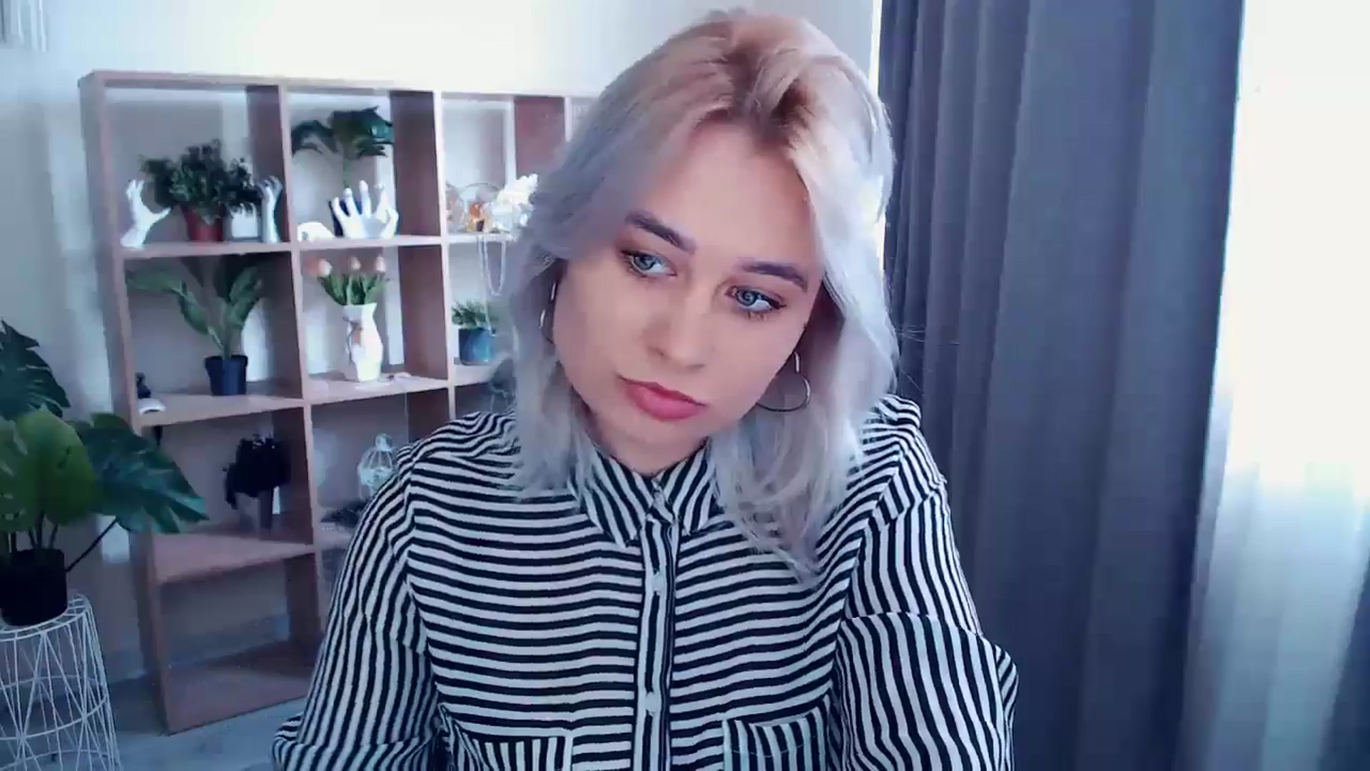Gallery image thumbnail from Kukla_kolduna's myfreecams stream on, 04/25/2024, 13:07 image 10 of 20