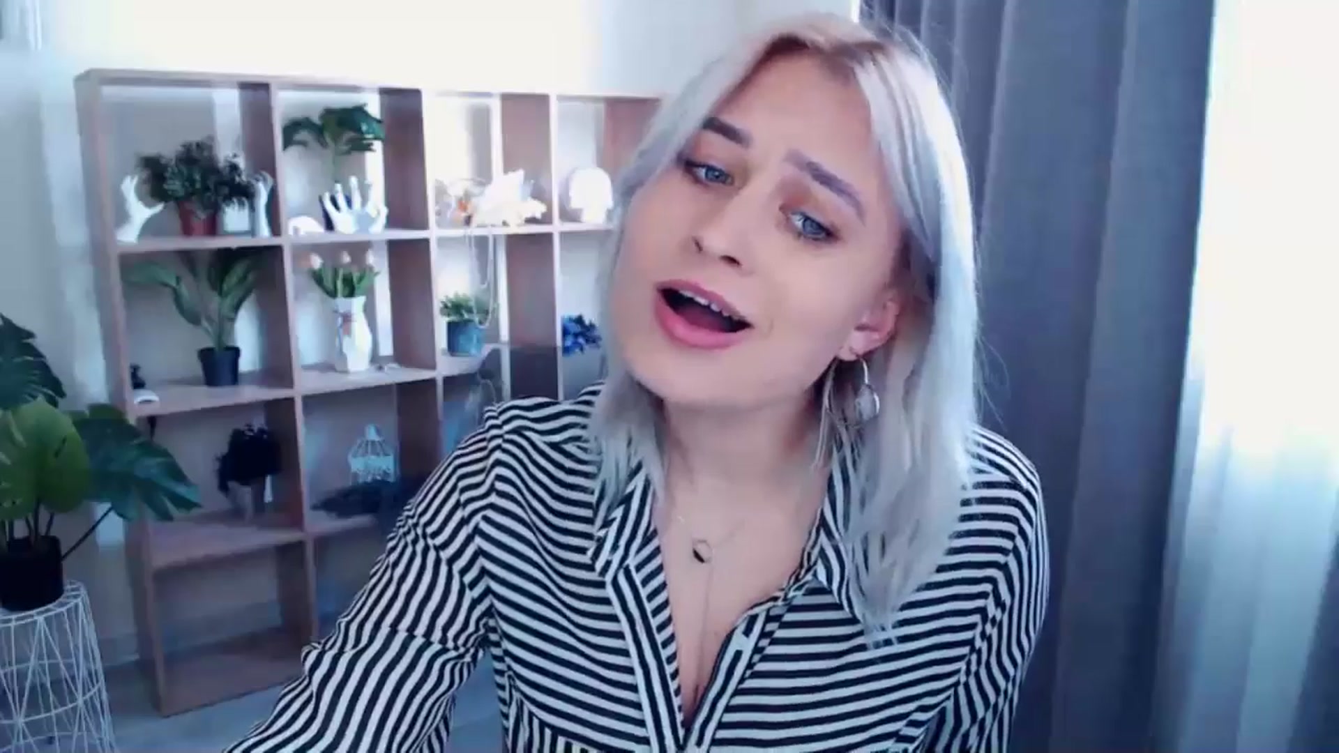 Gallery image thumbnail from Kukla_kolduna's myfreecams stream on, 04/25/2024, 13:51 image 17 of 20