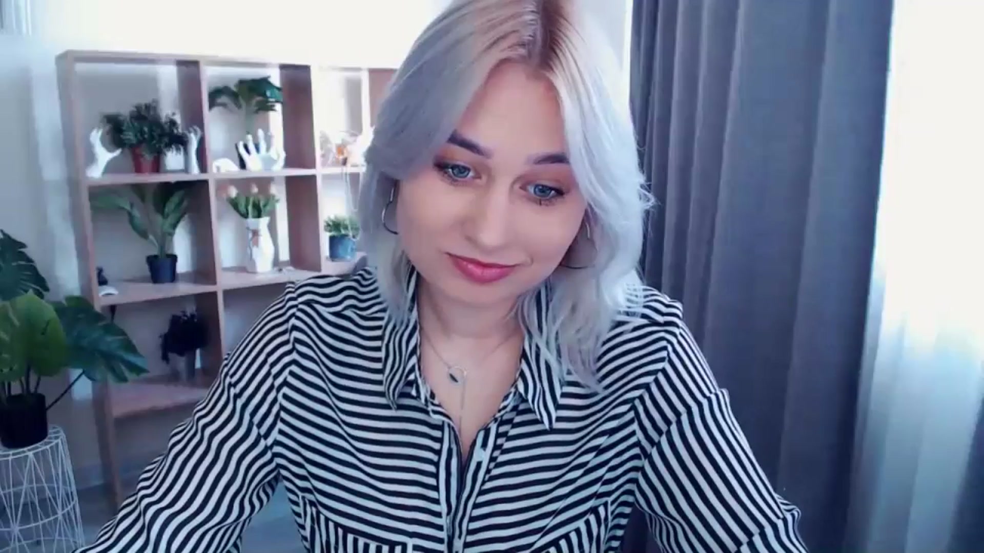Gallery image thumbnail from Kukla_kolduna's myfreecams stream on, 04/25/2024, 13:51 image 3 of 20