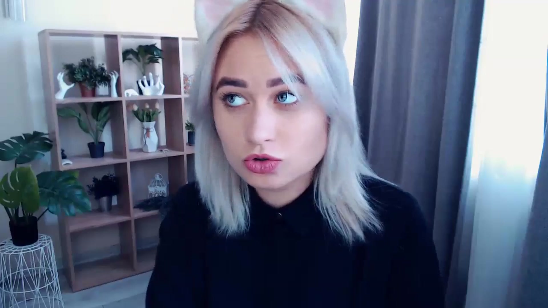Gallery image thumbnail from Kukla_kolduna's myfreecams stream on, 04/28/2024, 14:43 image 3 of 20