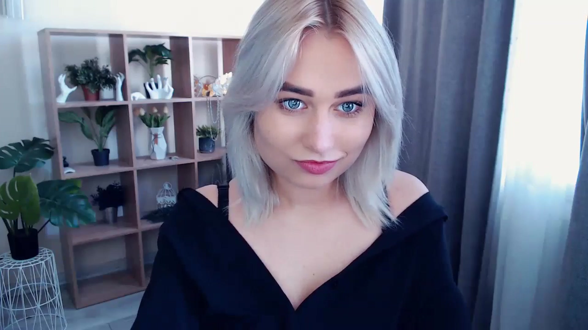 Gallery image thumbnail from Kukla_kolduna's myfreecams stream on, 04/28/2024, 14:43 image 16 of 20