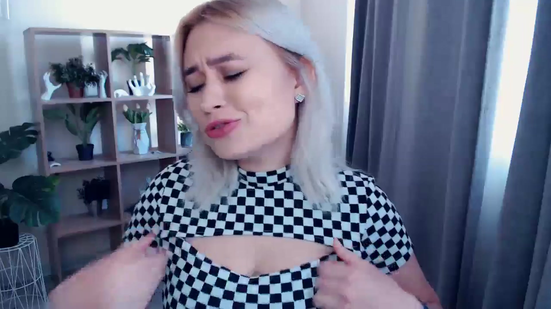 Gallery image thumbnail from Kukla_kolduna's myfreecams stream on, 05/02/2024, 13:02 image 2 of 20