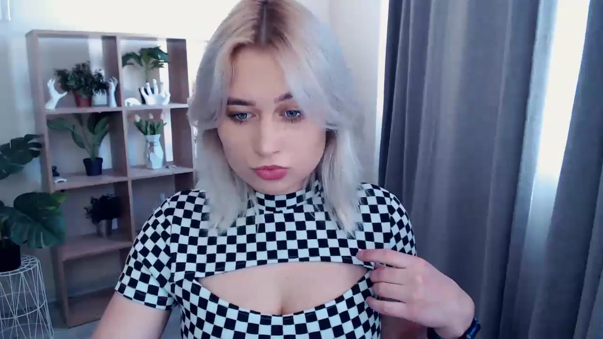Gallery image thumbnail from Kukla_kolduna's myfreecams stream on, 05/02/2024, 13:02 image 8 of 20