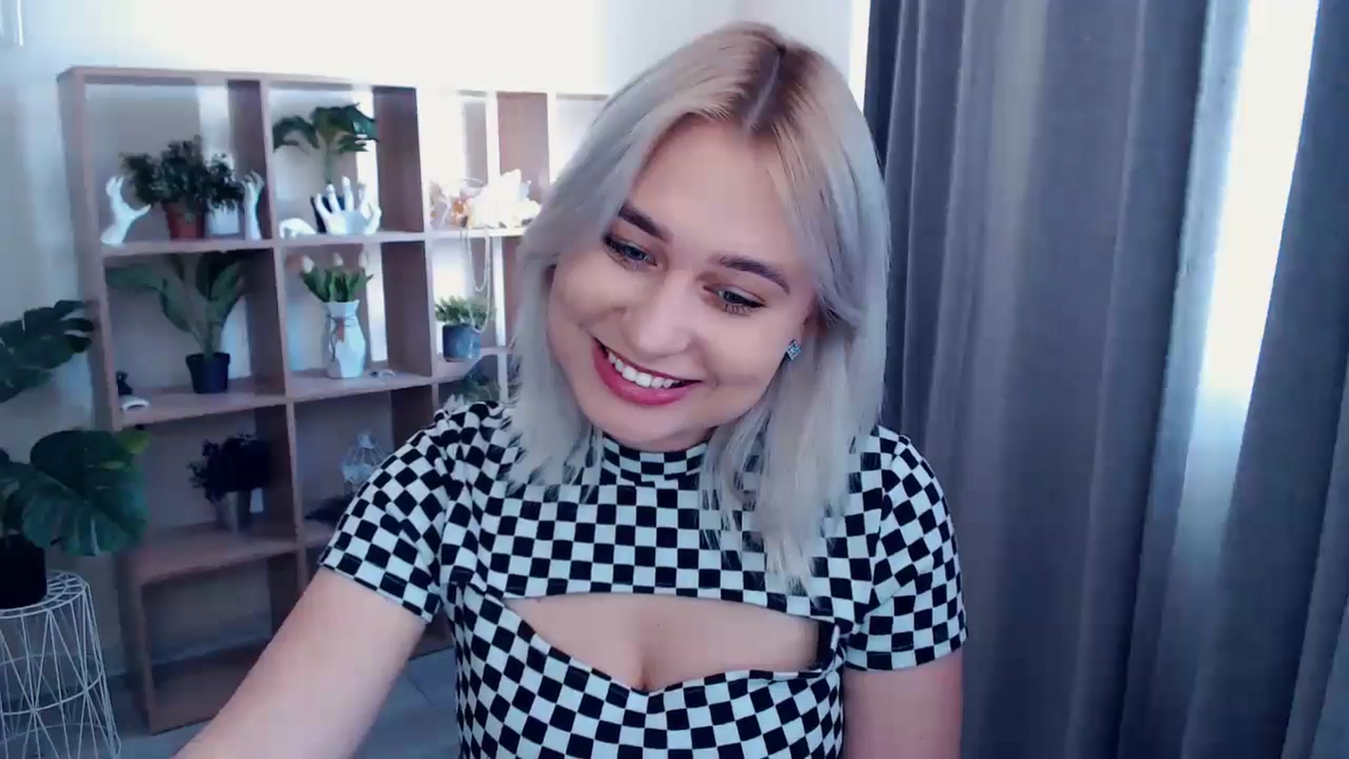 Gallery image thumbnail from Kukla_kolduna's myfreecams stream on, 05/02/2024, 13:02 image 18 of 20