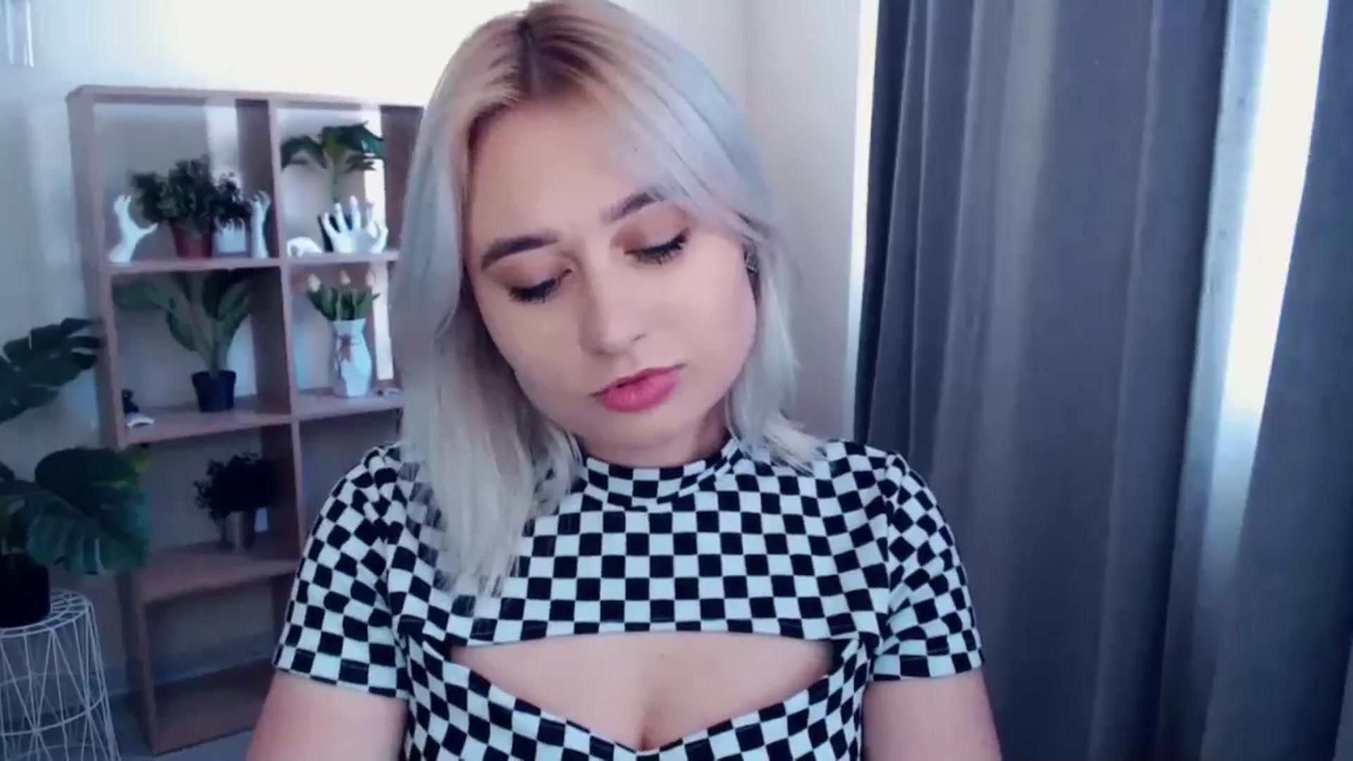 Gallery image thumbnail from Kukla_kolduna's myfreecams stream on, 05/02/2024, 14:13 image 18 of 20
