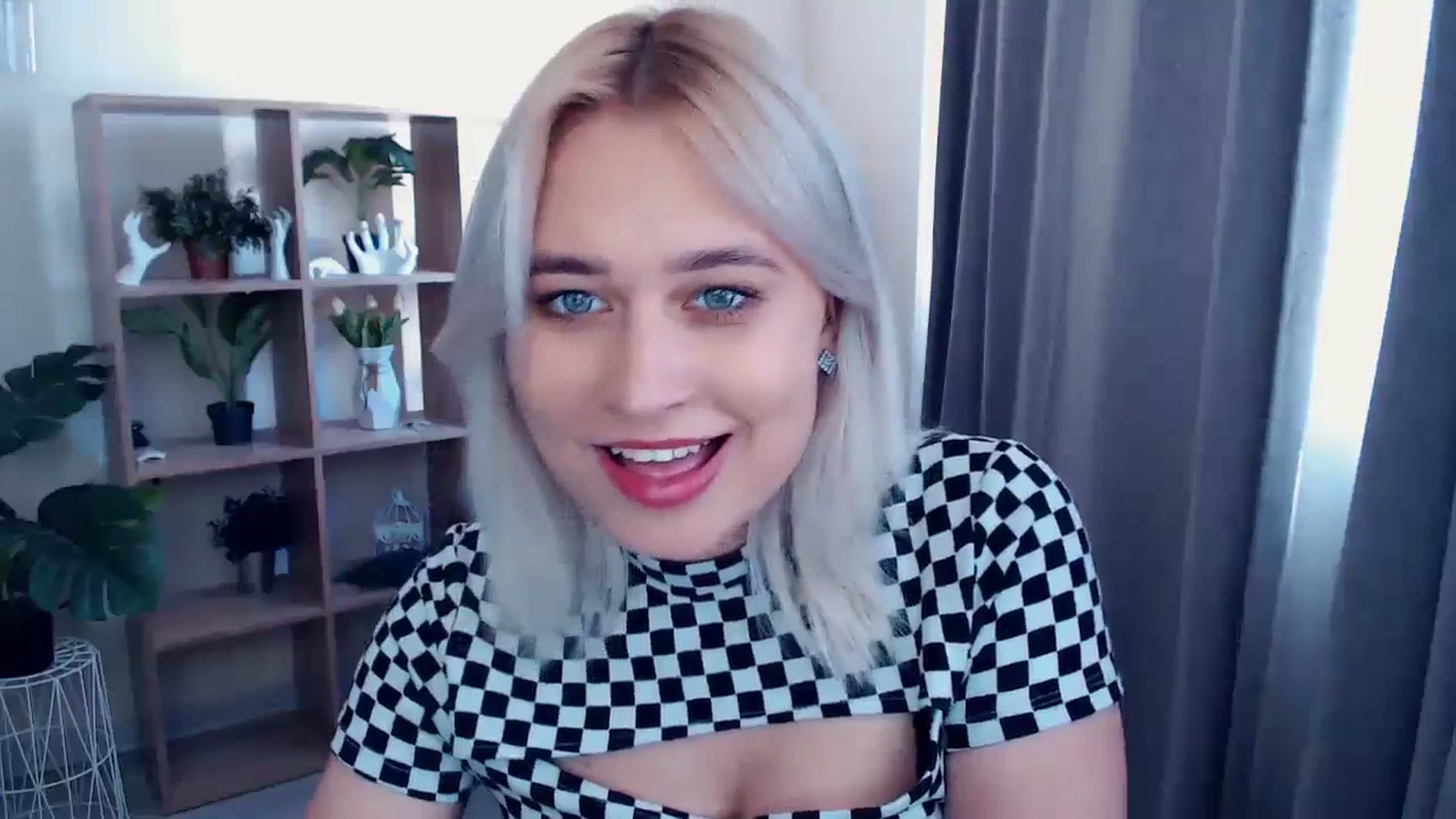 Gallery image thumbnail from Kukla_kolduna's myfreecams stream on, 05/02/2024, 14:13 image 12 of 20