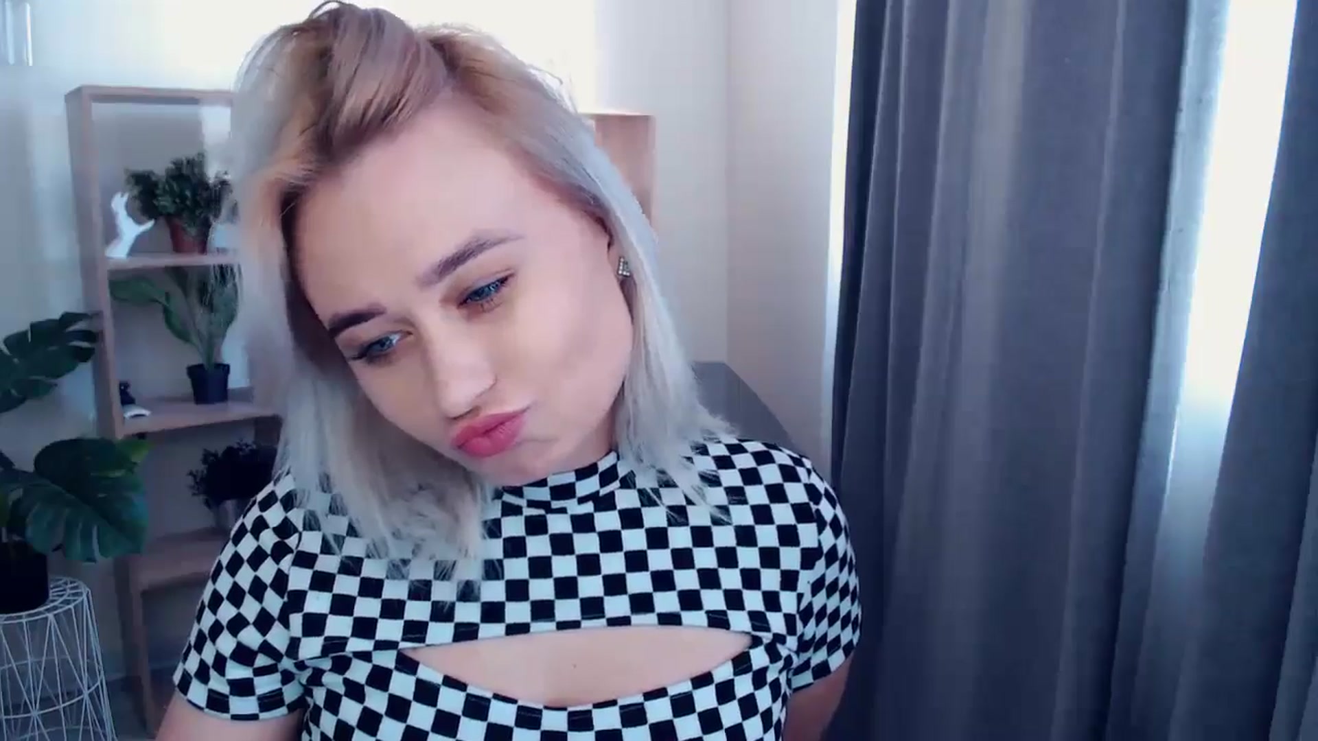 Gallery image thumbnail from Kukla_kolduna's myfreecams stream on, 05/02/2024, 14:13 image 14 of 20